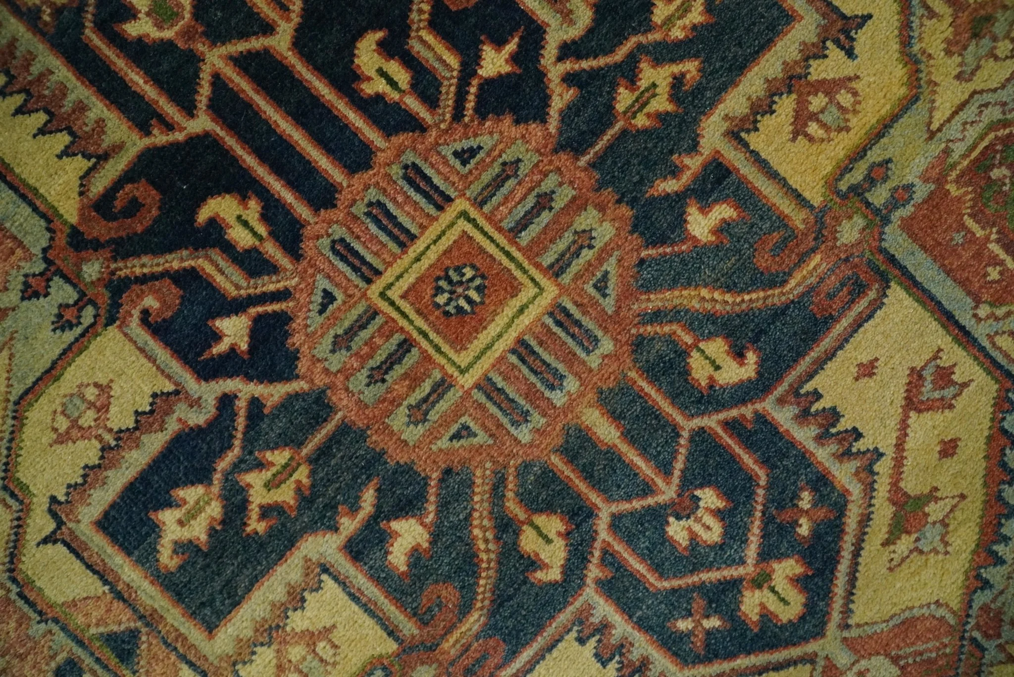 6x9 and 9x12 Red and Blue Antique Persian Heriz Serapi Hand knotted wool Area Rug | TRD752 - Image 6