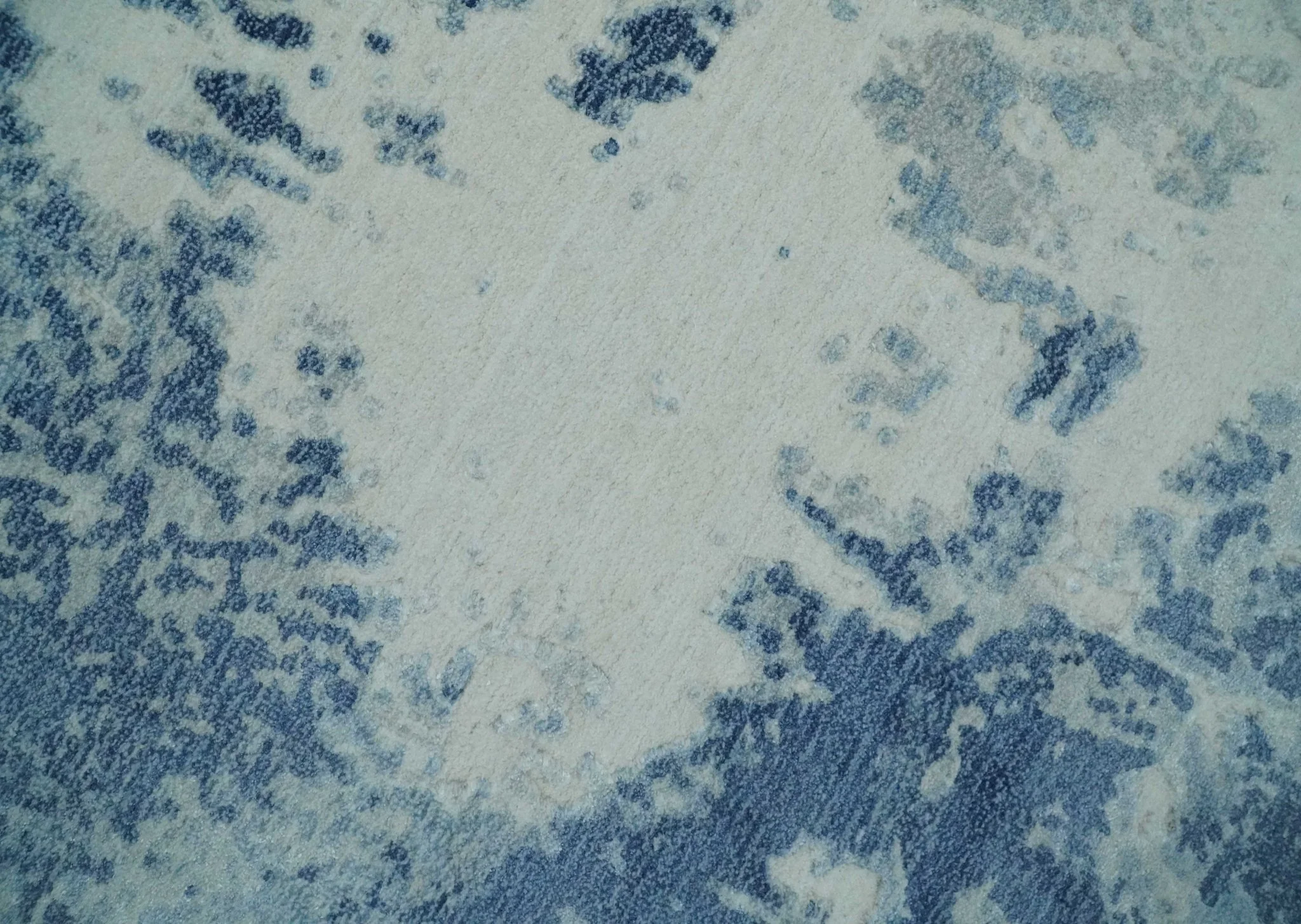 6x9 Blue, Ivory and Gray Modern Abstract Hand Loomed Blended wool and Art silk Area Rug - Image 4