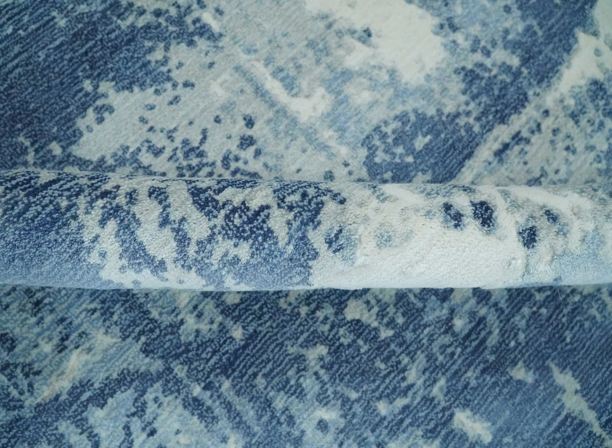 6x9 Blue, Ivory and Gray Modern Abstract Hand Loomed Blended wool and Art silk Area Rug - Image 8