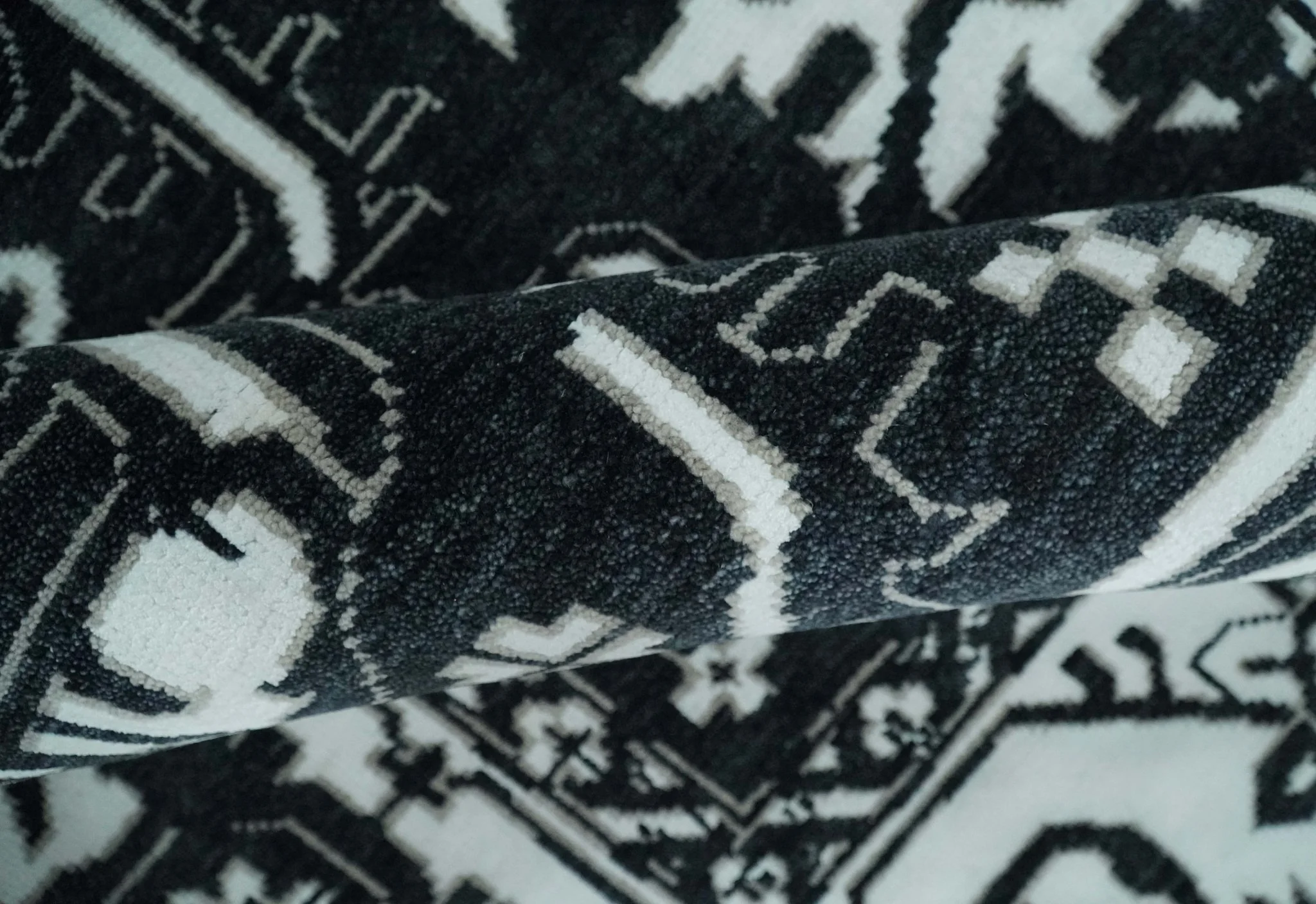 Black and White 6x9, 8x10 and 9x12 Hand Knotted Traditional Persian Oushak Wool and Viscose Rug, Accent Rug | TRDCP840 - Image 6