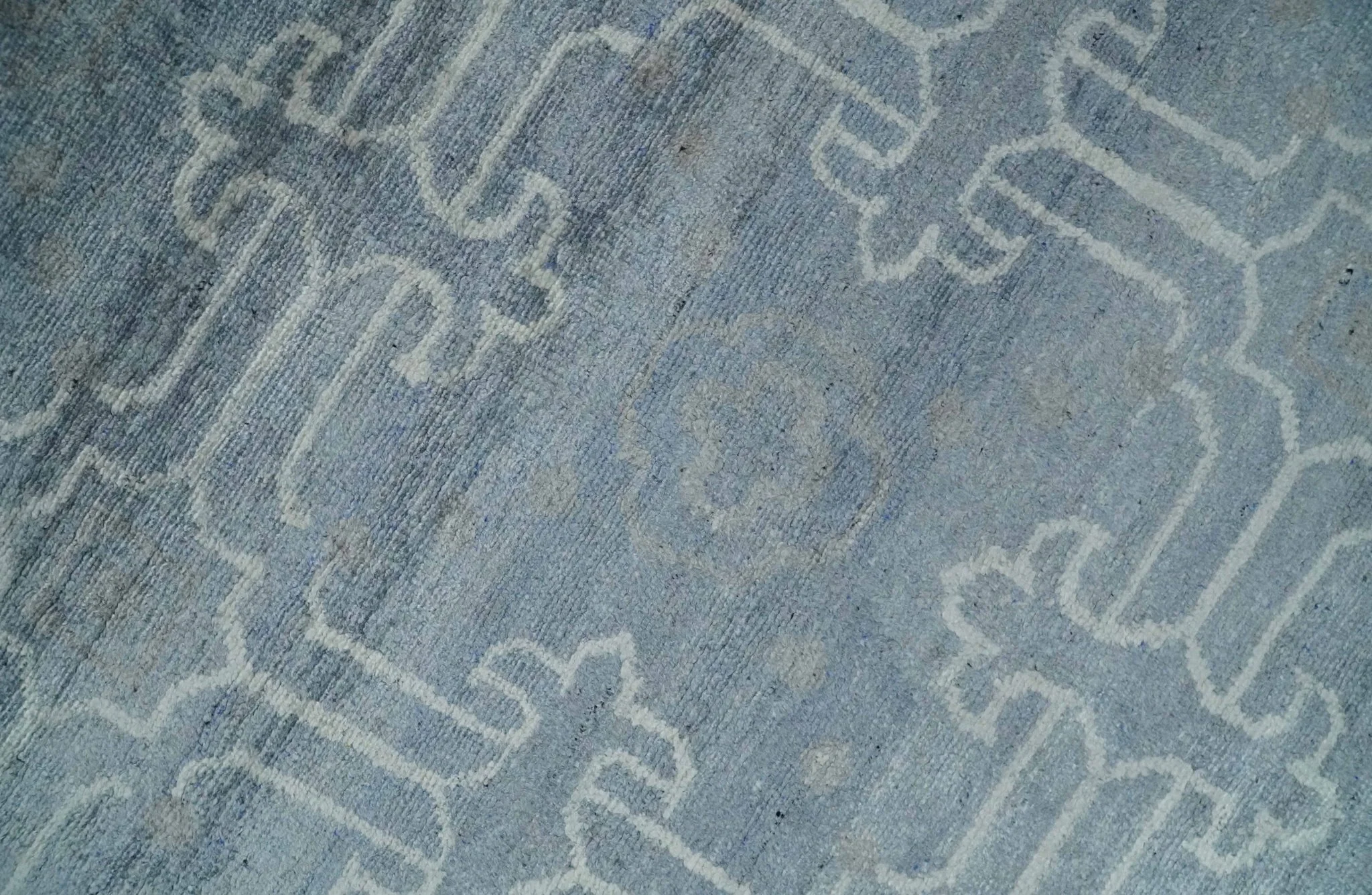 6x9 Hand Woven Silver, Charcoal and Ivory Low pile wool area Rug - Image 4
