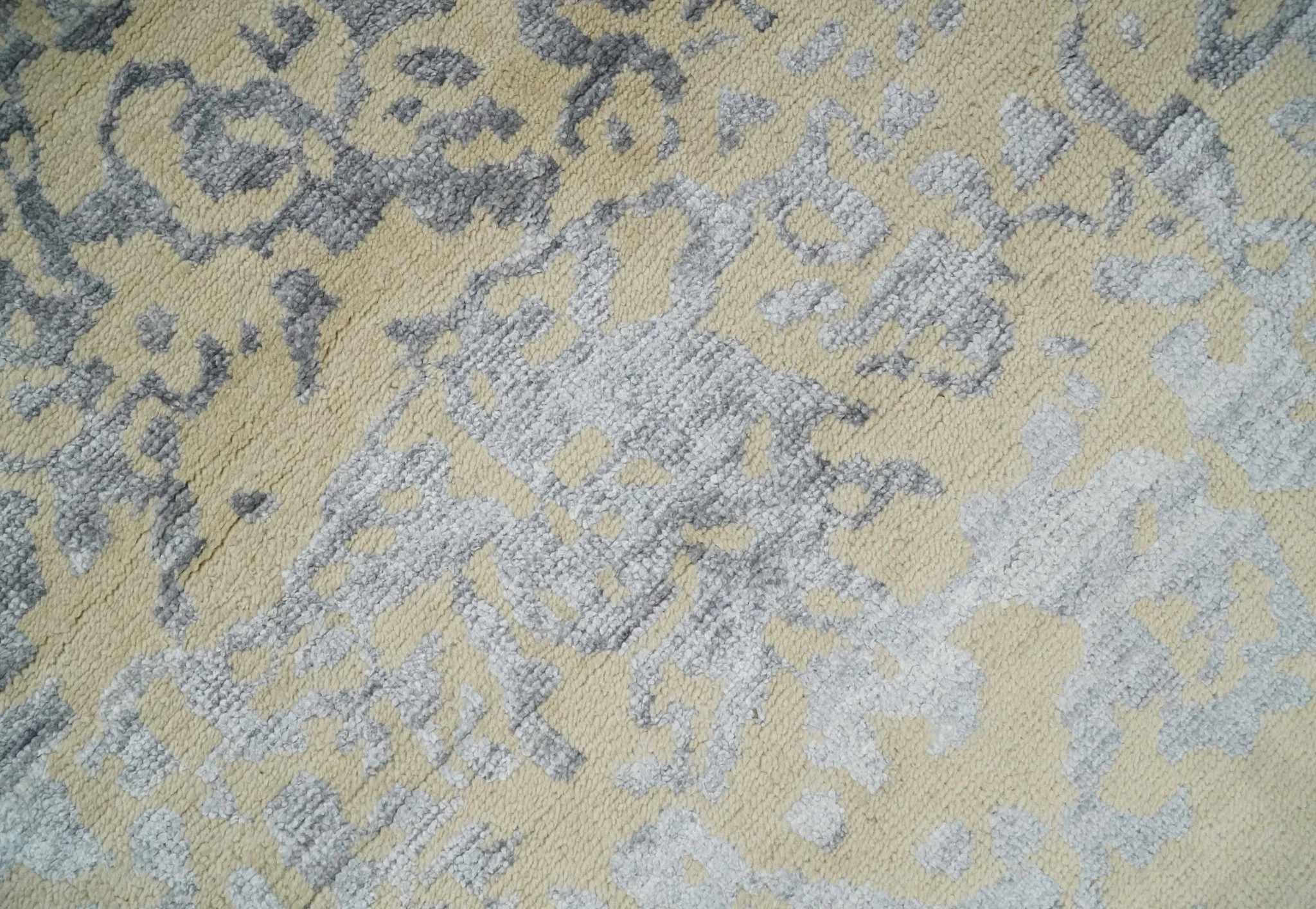 8x10 Beige, Charcoal and Silver Traditional Medallion Hand Knotted Wool and Bamboo Silk Area Rug - Image 4
