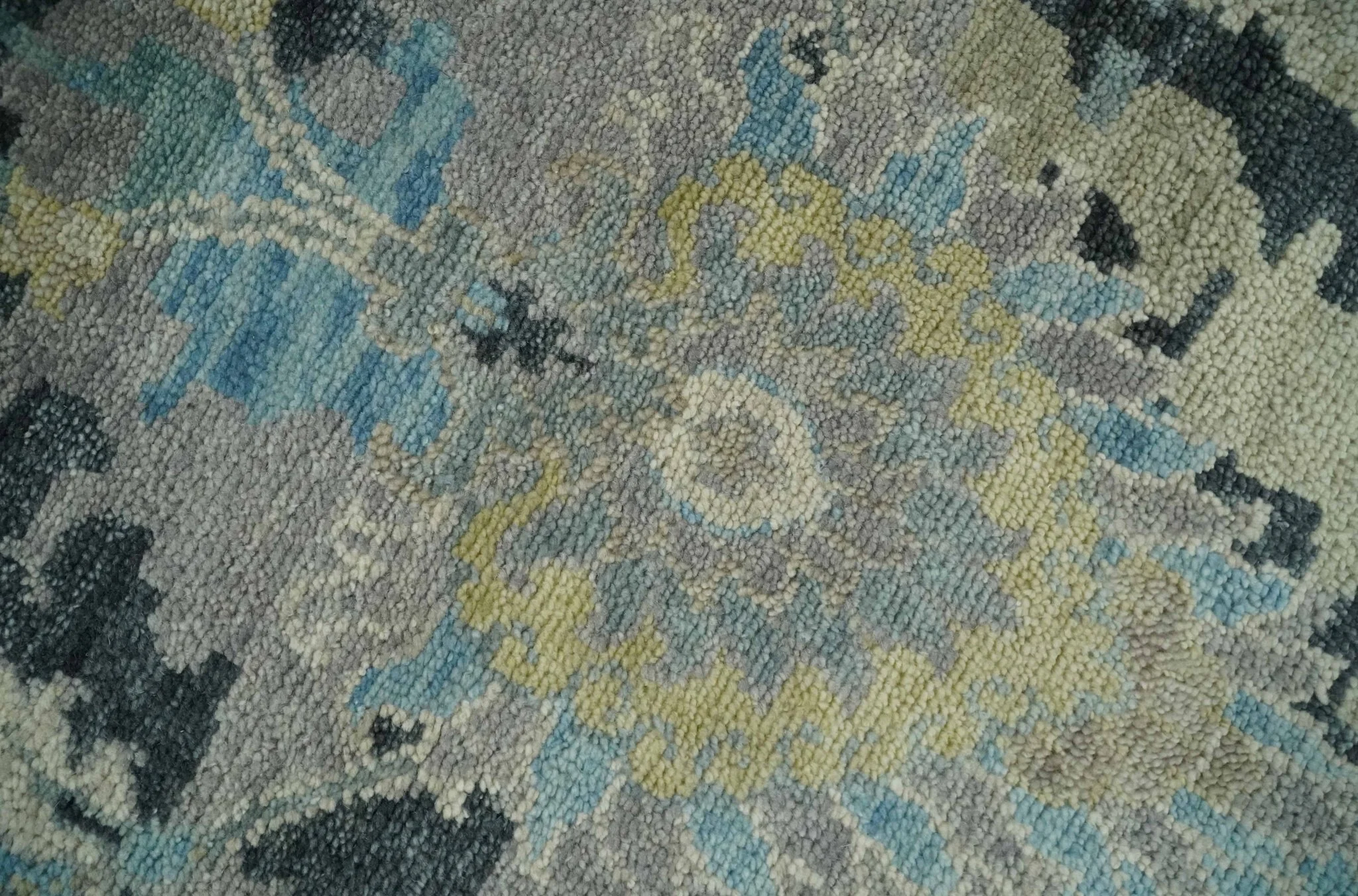 Transitional 9x12 Hand Knotted Silver, Charcoal and Beige Wool Area Rug - Image 4