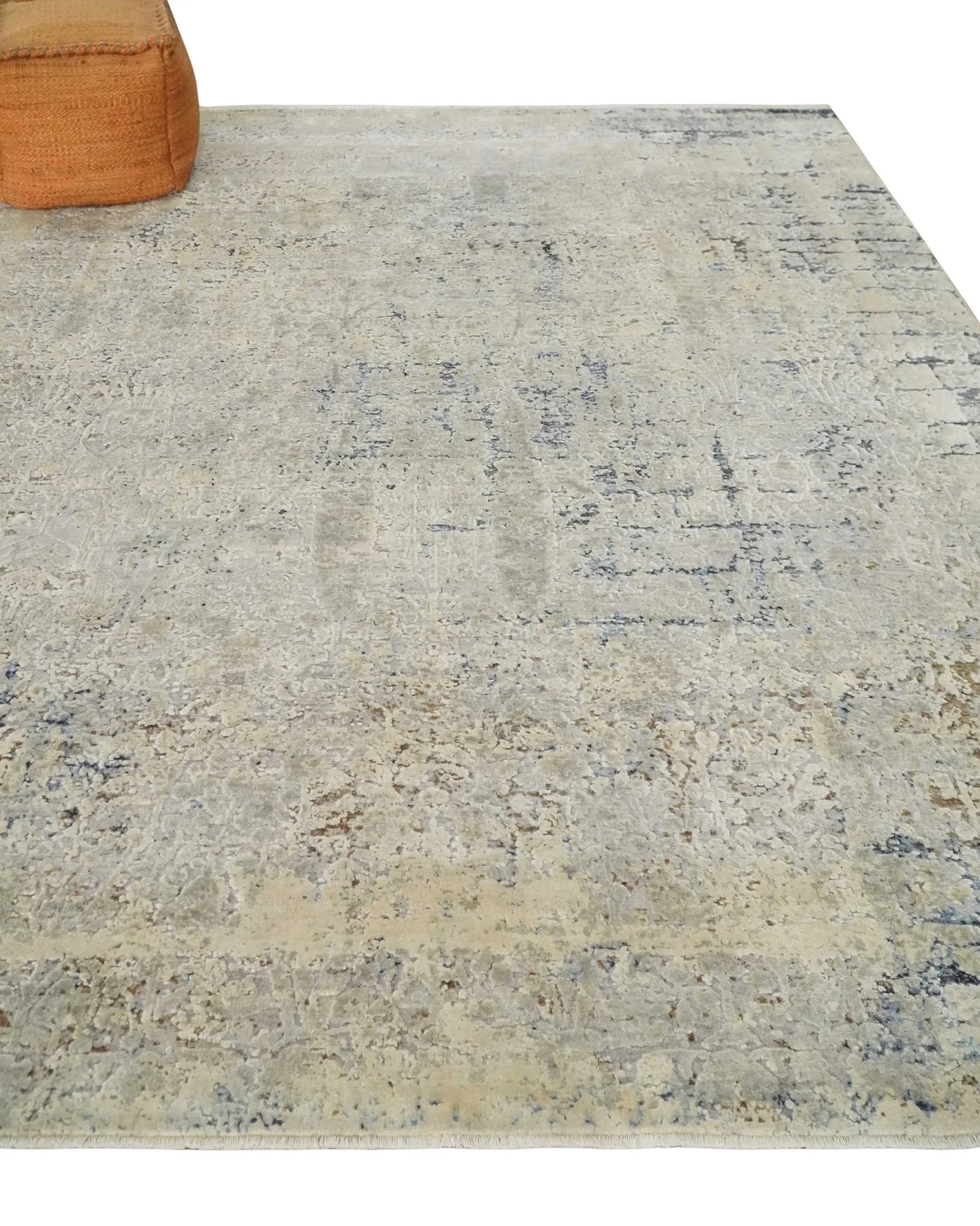Premium Fine 8x10 Silver, Beige and Charcoal Traditional Floral High Low texture Hand Knotted Wool and Art Silk Rug - Image 3