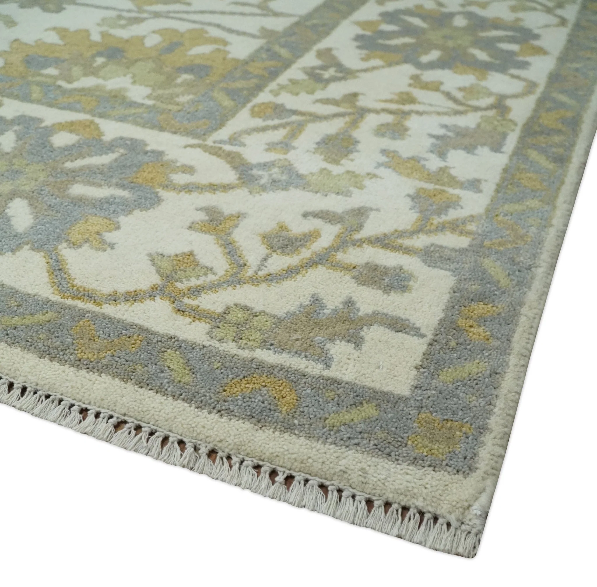 8.6x10 Ivory, Beige and Charcoal Hand Knotted Heriz Serapi Floral Area Rug | TRDCP1186810 - Image 5