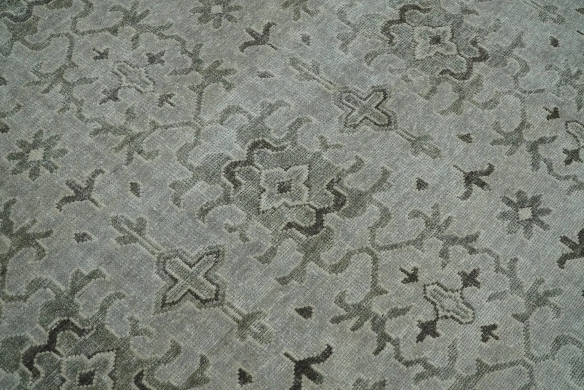8x10, 9x12 and 10x14 Hand Knotted Wool Blend Silver and Brown Area Rug  | EMP7 - Image 9