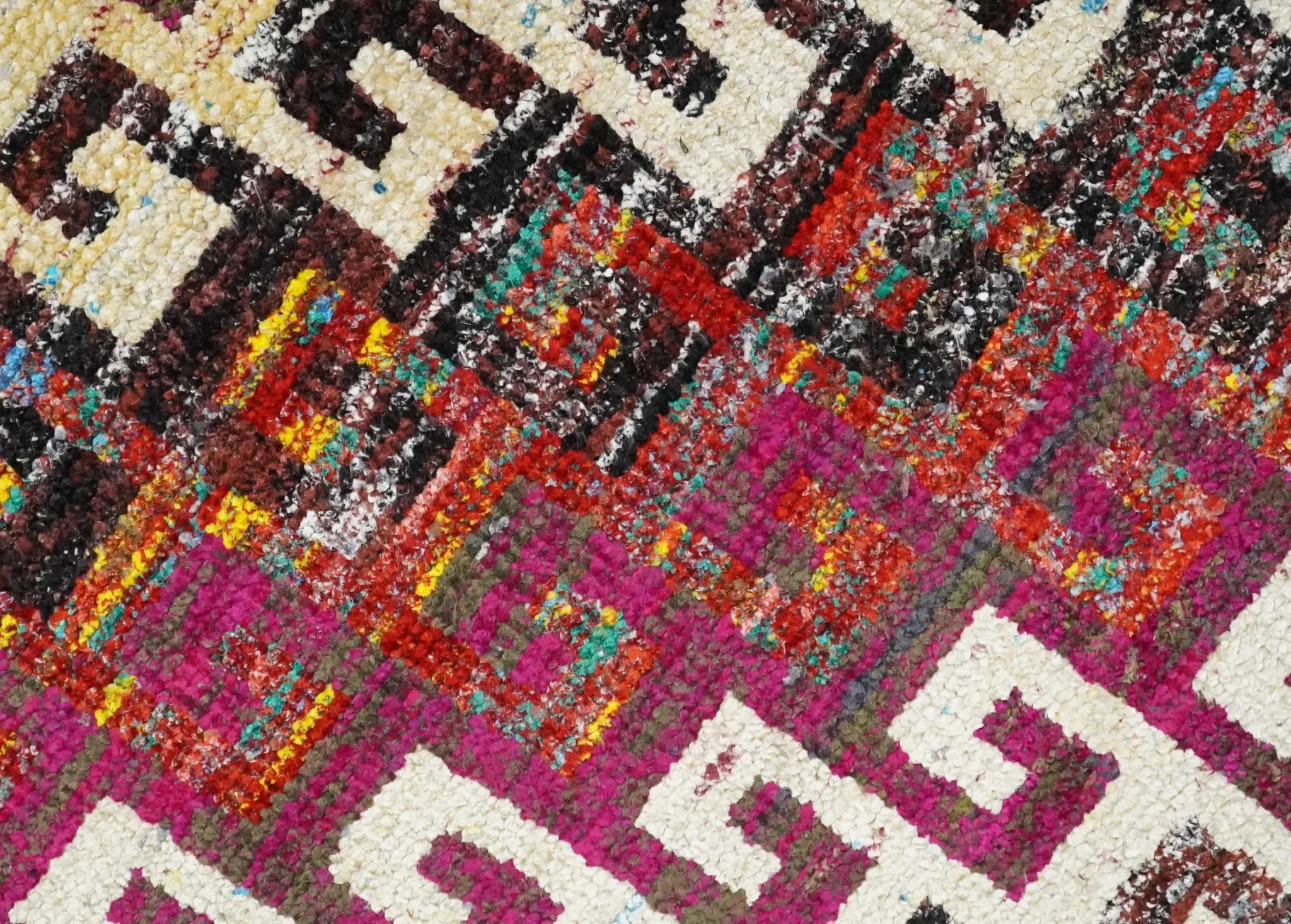 8x10 and 9x12 Hand Knotted Multicolor Modern Contemporary Southwestern Tribal Trellis Recycled Silk Area Rug | OP9 - Image 10