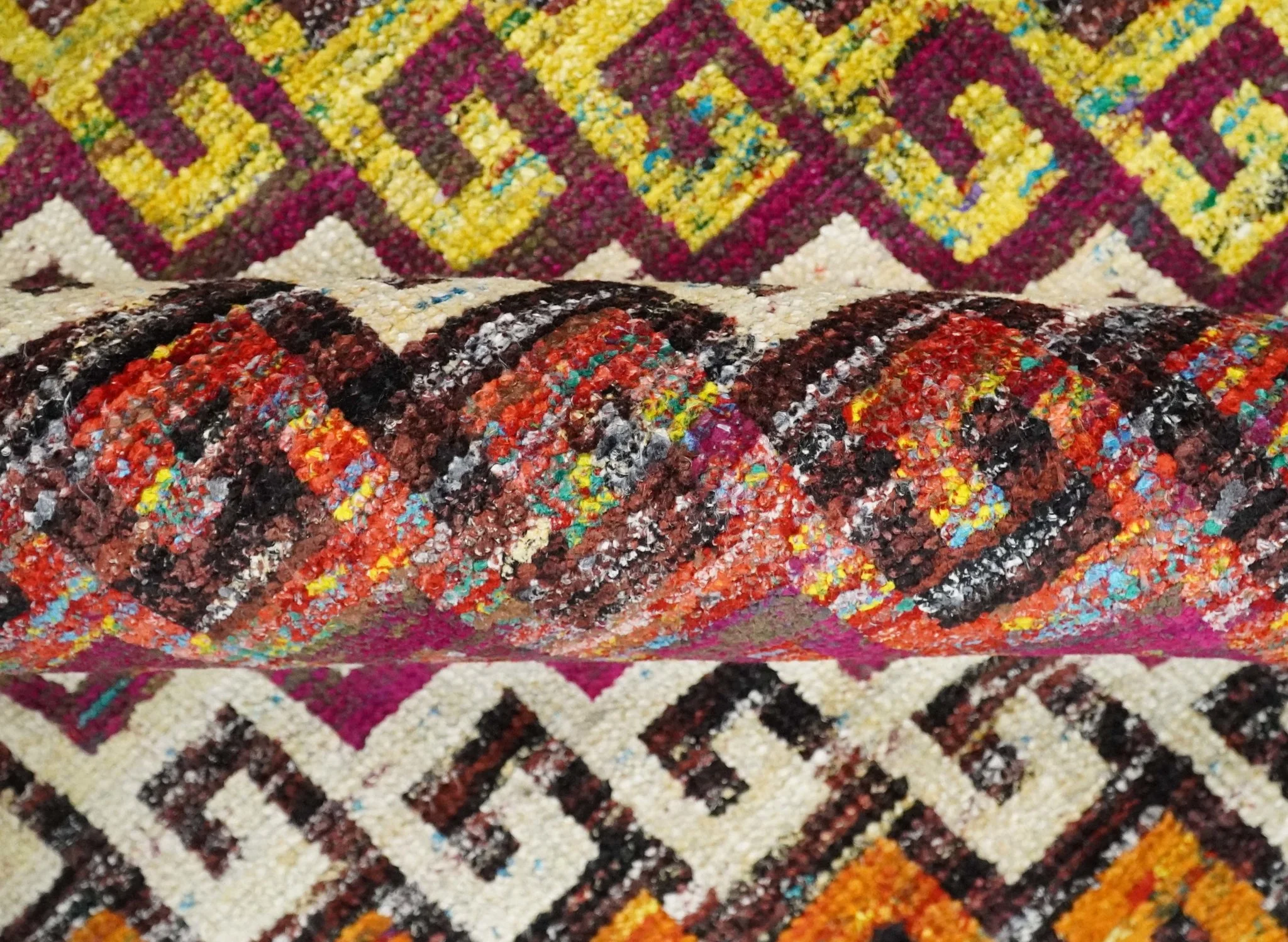 8x10 and 9x12 Hand Knotted Multicolor Modern Contemporary Southwestern Tribal Trellis Recycled Silk Area Rug | OP9 - Image 7