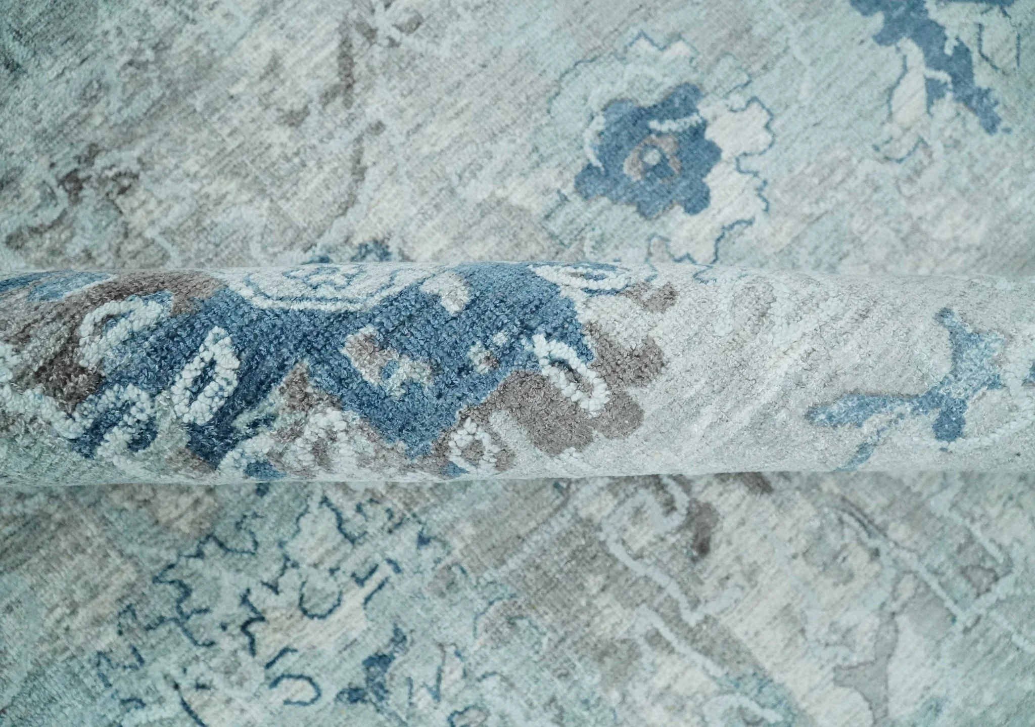 8x10 Aqua, Ivory and Silver Traditional Handmade Wool Area Rug - Image 6