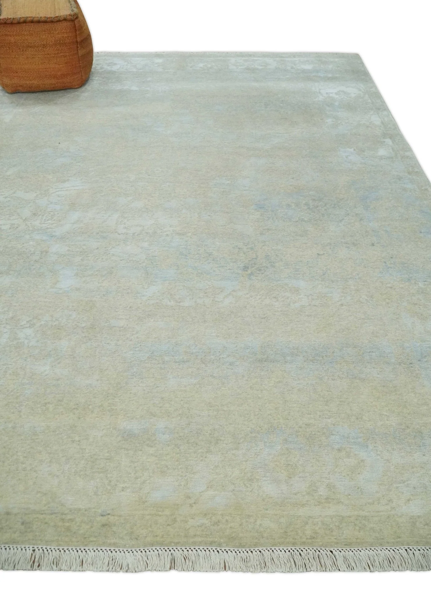Fine Hand Knotted 8x10 Beige and Ivory Transitional Wool and Bamboo Silk Area Rug - Image 3