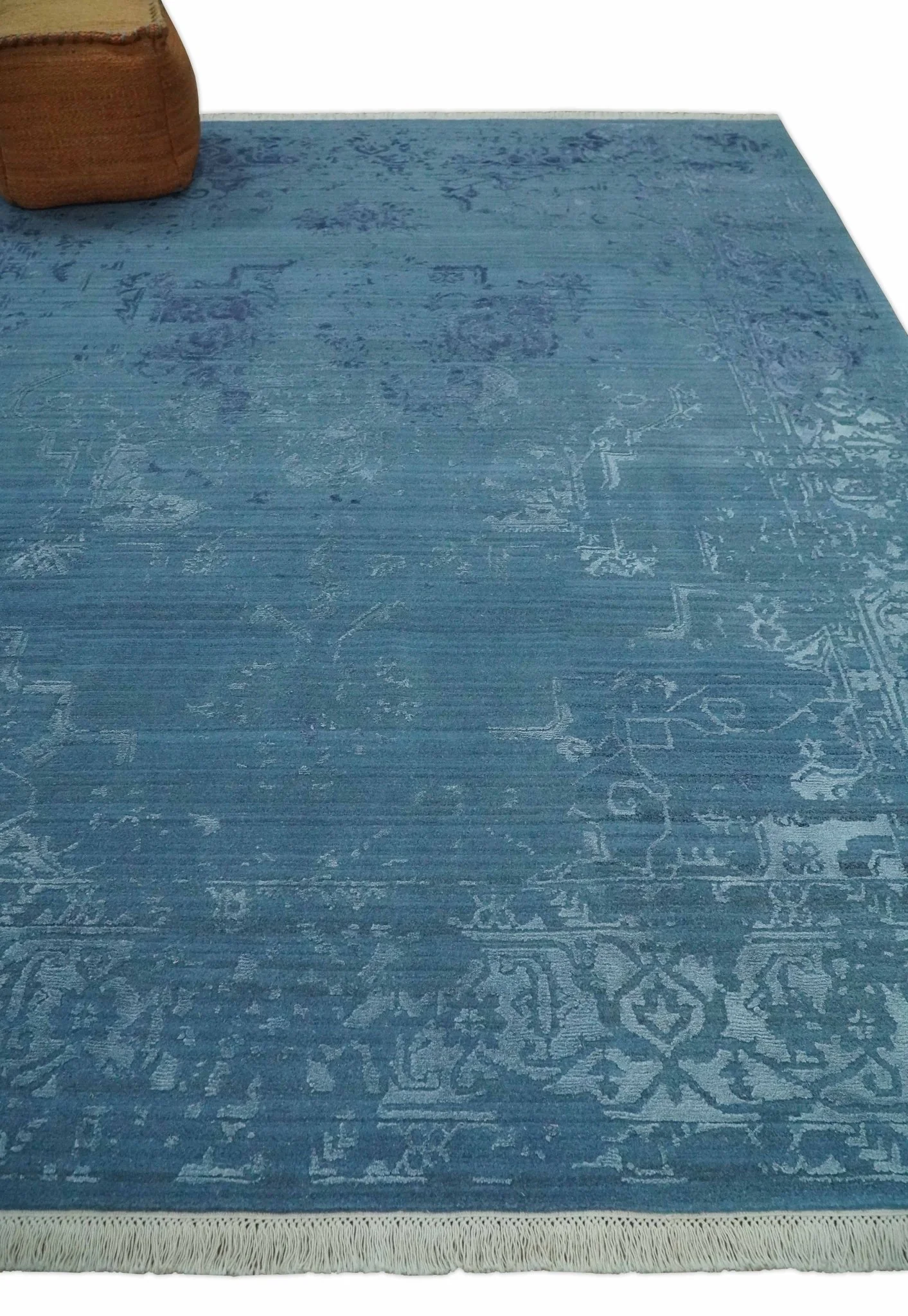 8x10 Blue Gray, Violet and Silver Traditional Handmade Wool and Art Silk Area Rug - Image 3