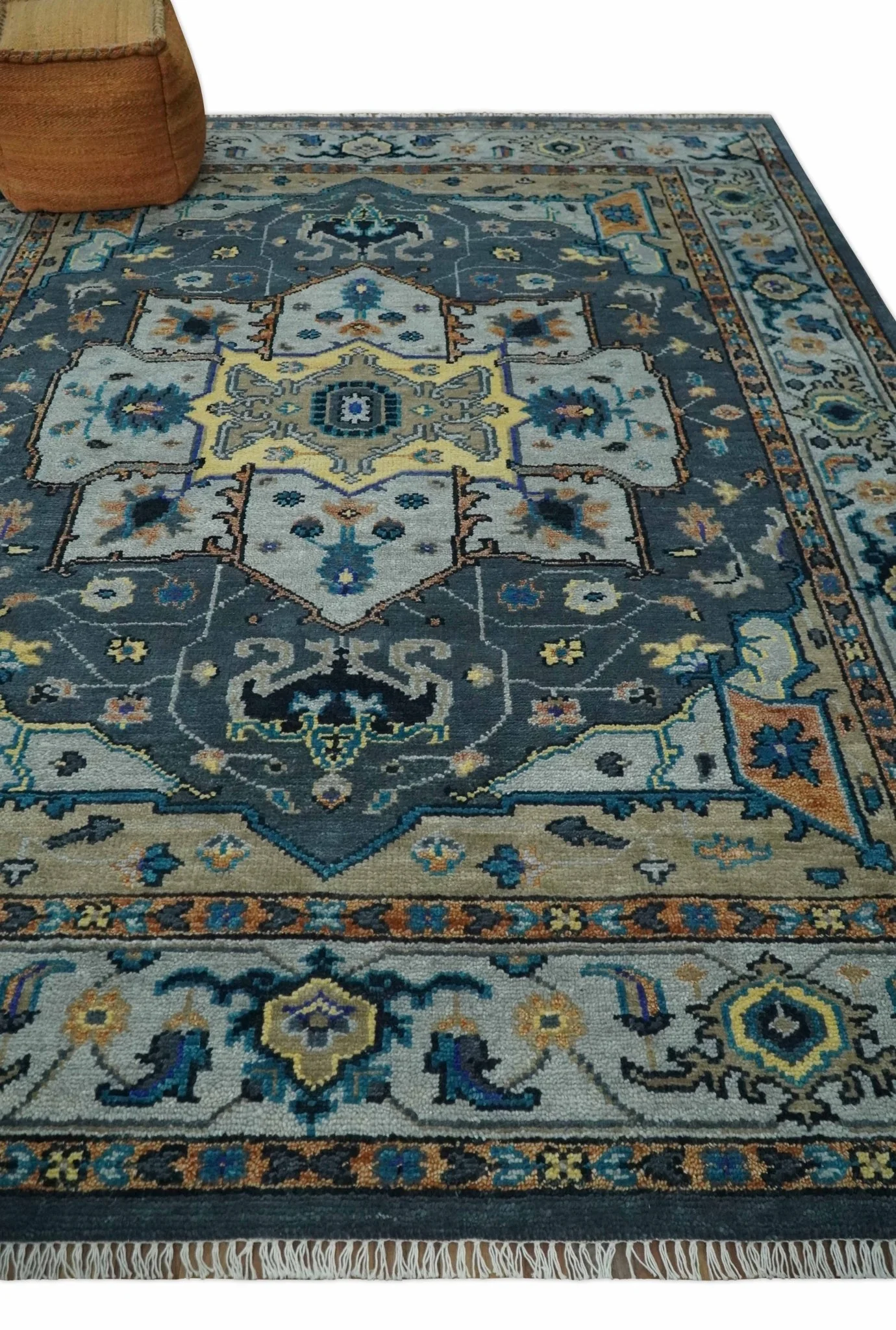 8x10 Blue, Silver and Beige Hand Knotted Traditional Heriz Serapi Wool Area Rug - Image 3