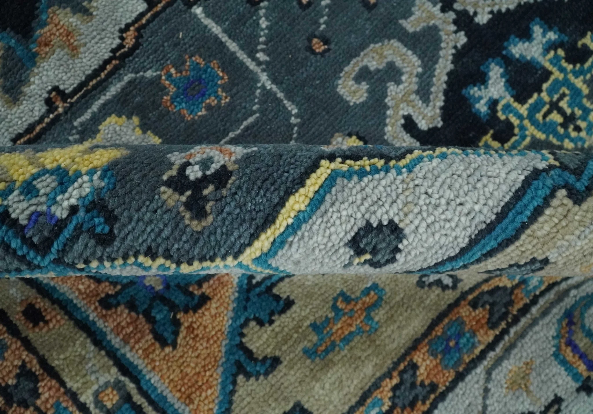 8x10 Blue, Silver and Beige Hand Knotted Traditional Heriz Serapi Wool Area Rug - Image 6