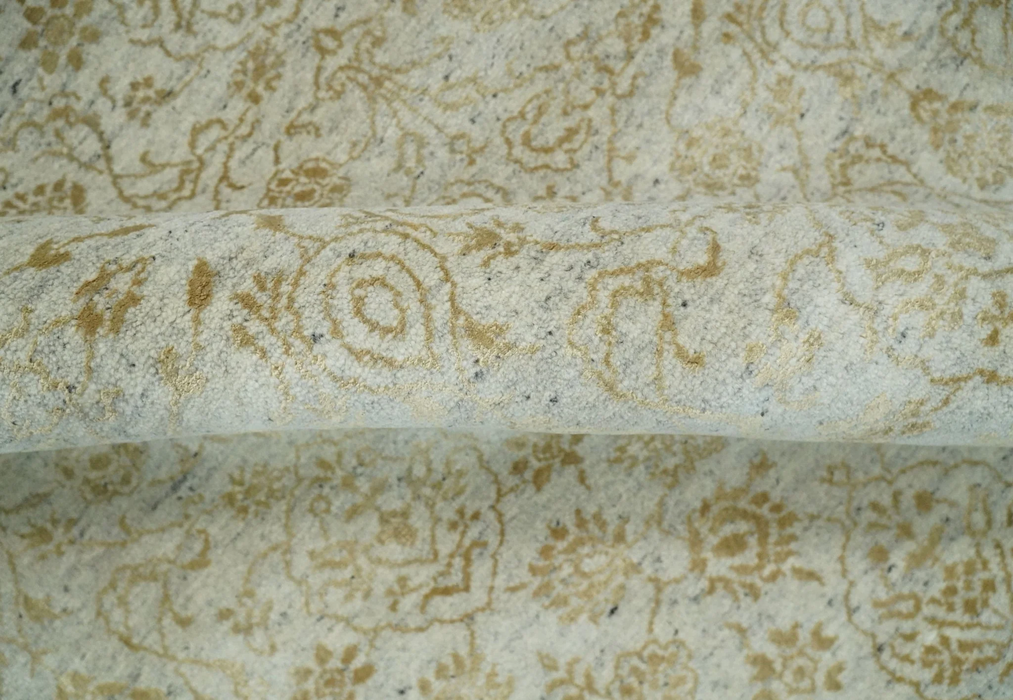 8x10 Fine Hand Knotted Beige and Gold Traditional Vintage Persian Style Antique Silk Rug | AGR21 - Image 8