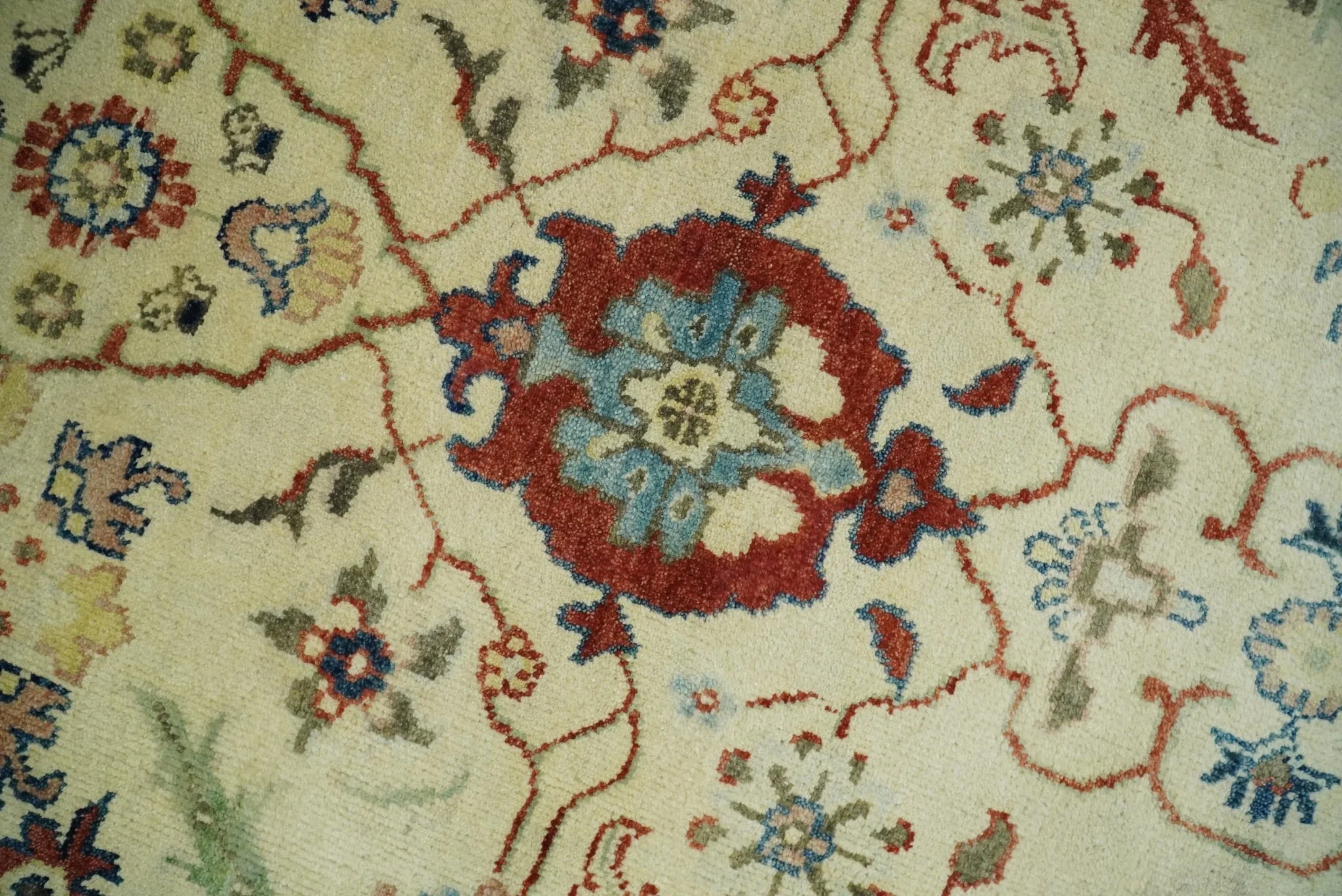 8x10 Fine Hand Knotted Ivory and Blue Traditional Vintage Style Mahal Antique Wool Rug | TRDCP492810 - Image 4