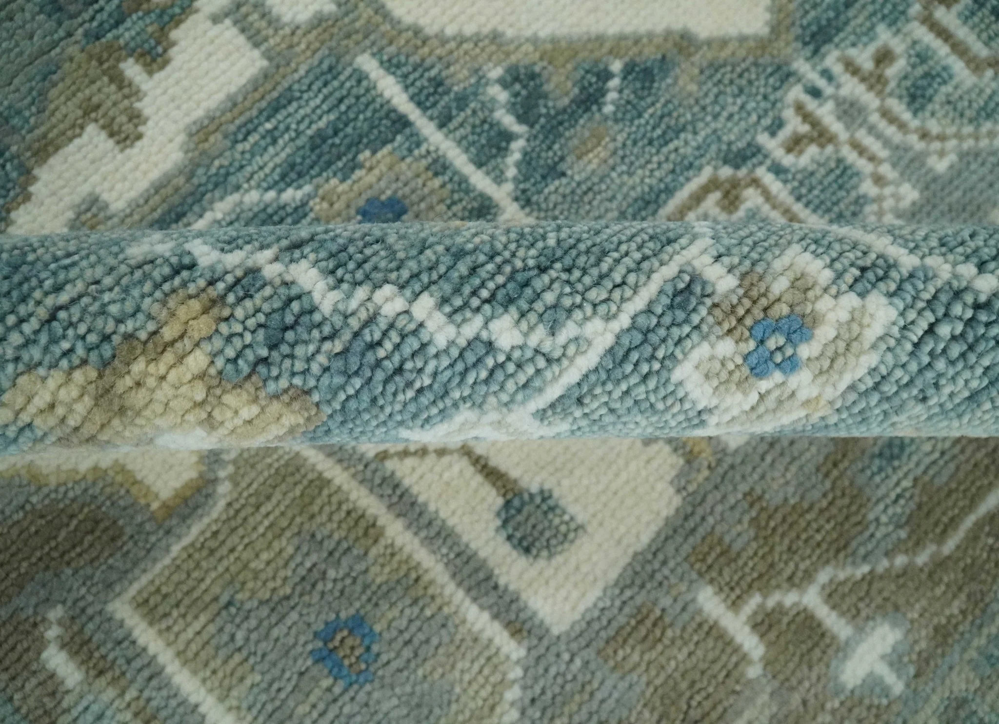 8x10 Hand Knotted Beige, Ivory and Gray Traditional Turkish Design Wool Area Rug - Image 7