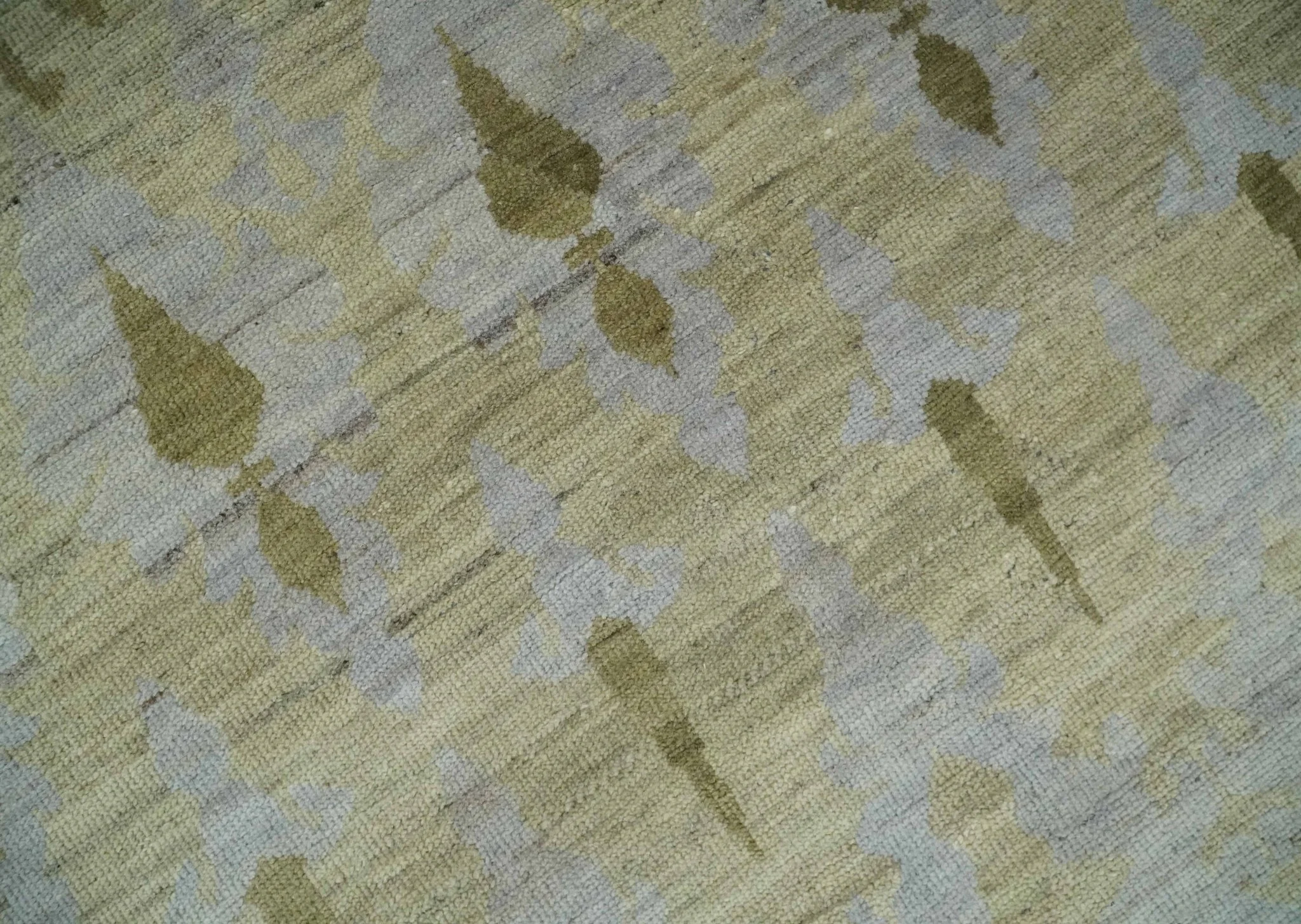 Fine Green 8x10 Hand Knotted Beige, Olive and Silver Traditional Wool Rug - Image 4