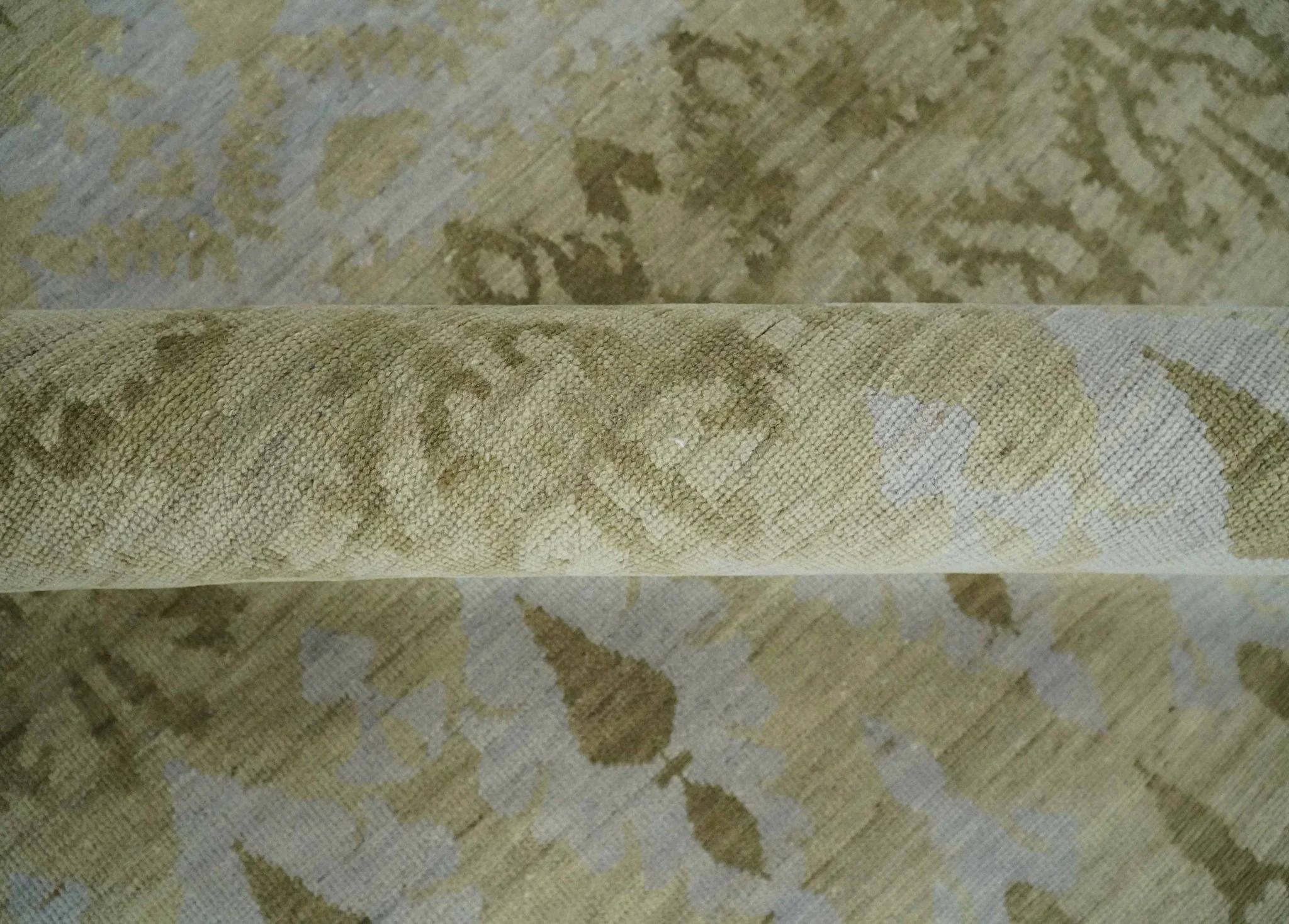 Fine Green 8x10 Hand Knotted Beige, Olive and Silver Traditional Wool Rug - Image 6