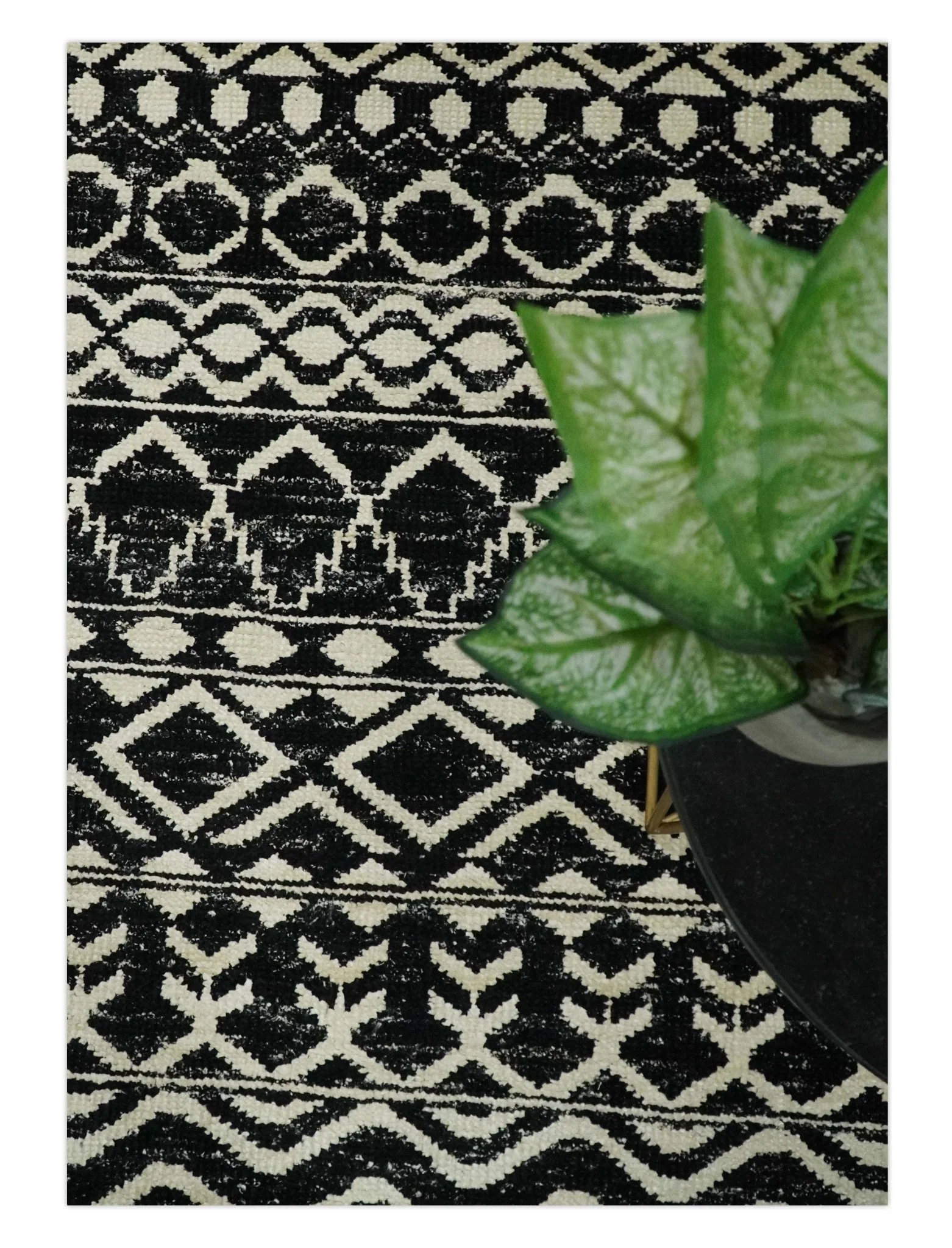 Hand Knotted Black and Ivory Modern Contemporary Southwestern Tribal Trellis Recycled Silk Area Rug | OP11 - Image 6