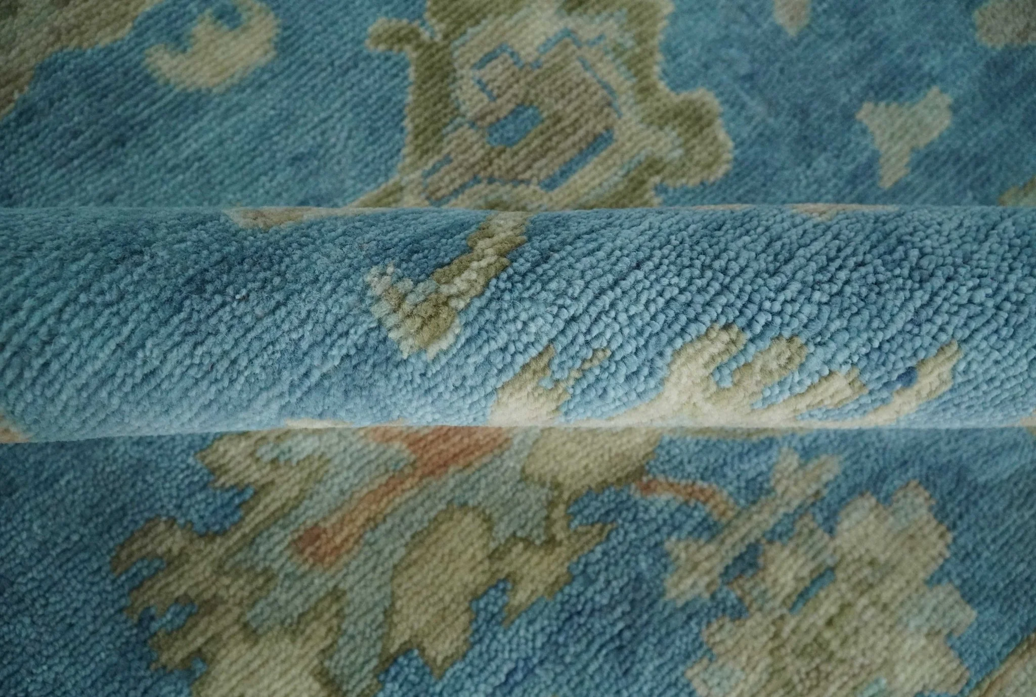 8x10 Hand knotted Blue and Beige Traditional Oushak Wool Area Rug - Image 6