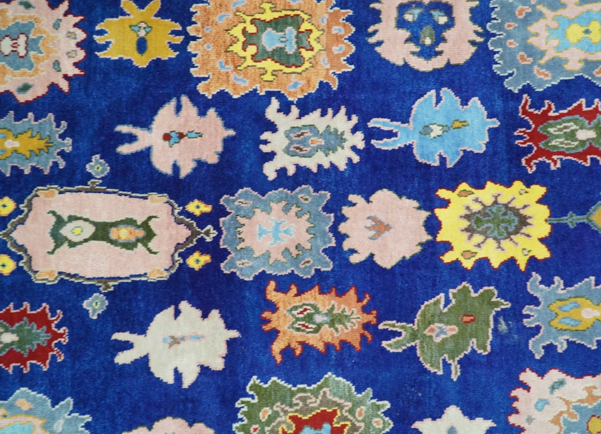 Vibrant 8x10 Hand Knotted Blue and Ivory Traditional Persian Eclectic Colorful Wool Rug | TRDCP776810 - Image 5
