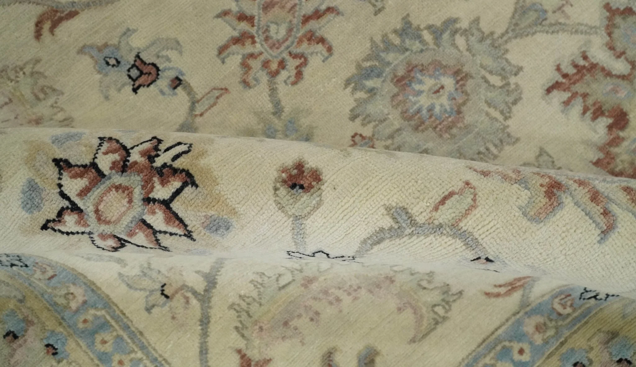 Antique Fine 8x10 Hand Knotted Ivory and Beige Traditional Vintage Persian Wool Rug | TRDCP717 - Image 5
