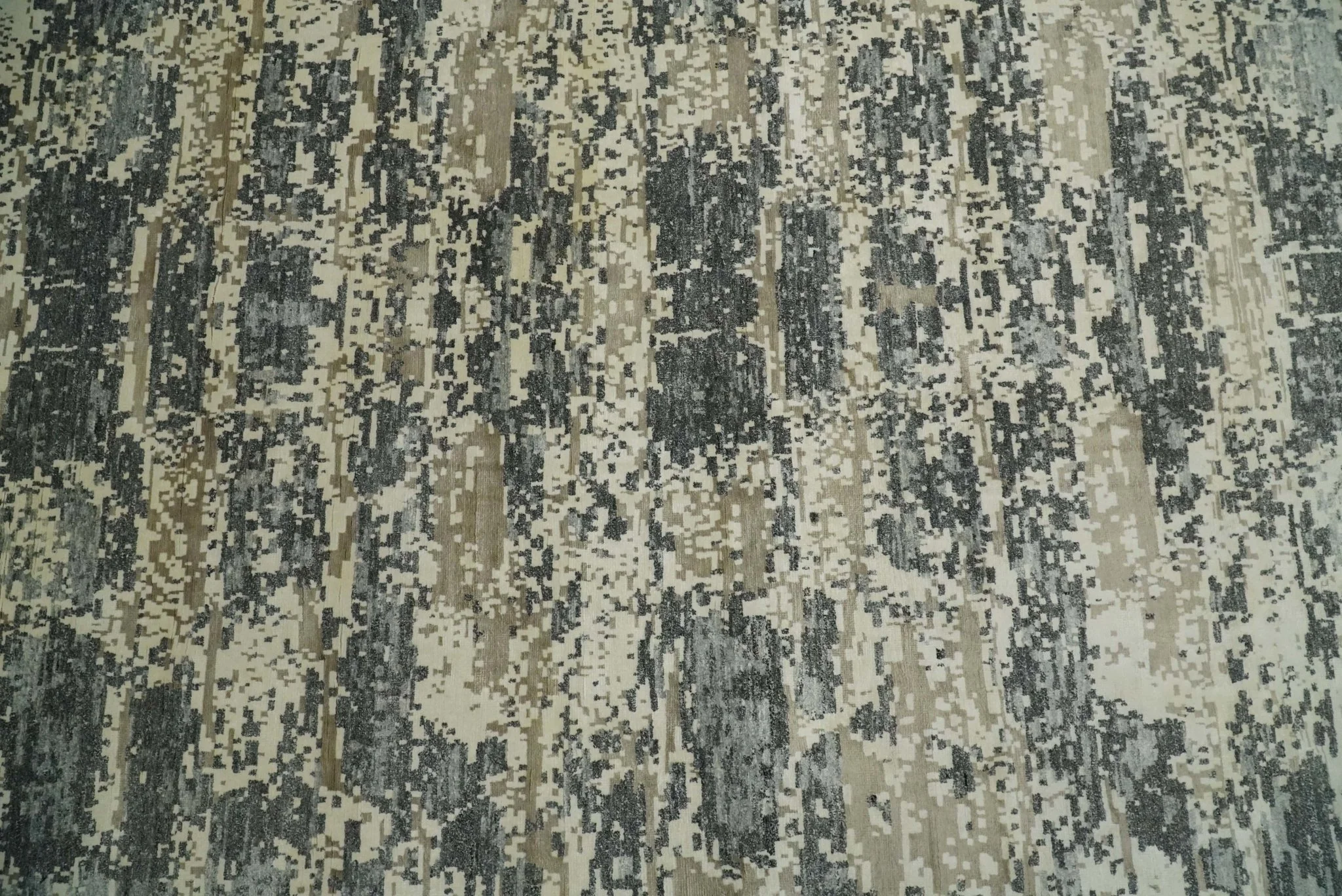 8x10 Fine Hand knotted Charcoal and Beige Traditional Abstract Persian Wool and Bamboo Silk Area Rug | TRDCP628810 - Image 12