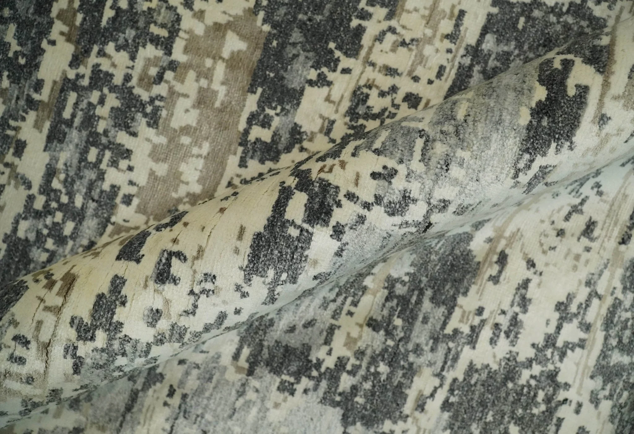 8x10 Fine Hand knotted Charcoal and Beige Traditional Abstract Persian Wool and Bamboo Silk Area Rug | TRDCP628810 - Image 7