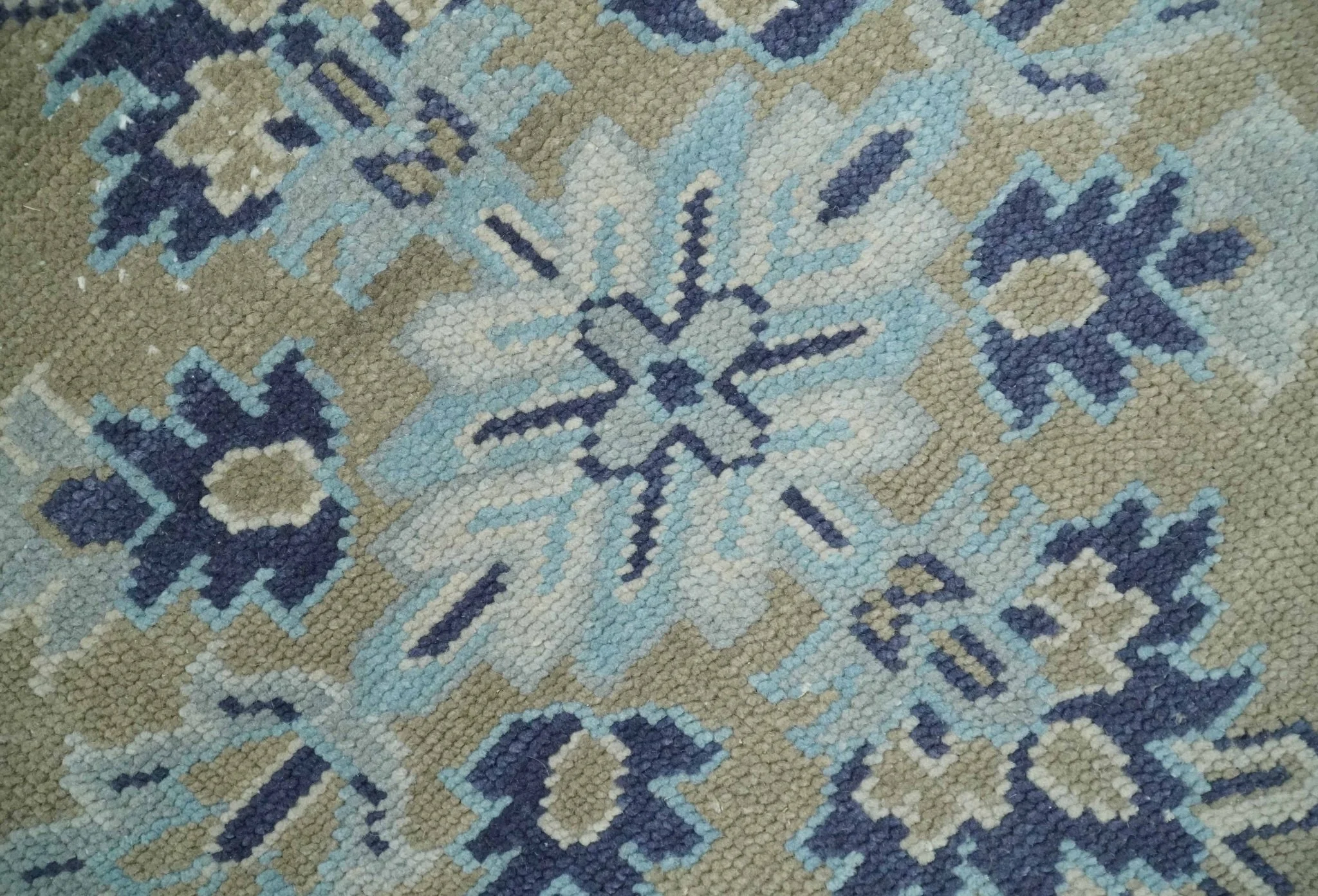 8x10 Hand Knotted Heriz Serapi Blue, Beige and Brown Traditional Antique Persian Area Rug | AC29810 - Image 4
