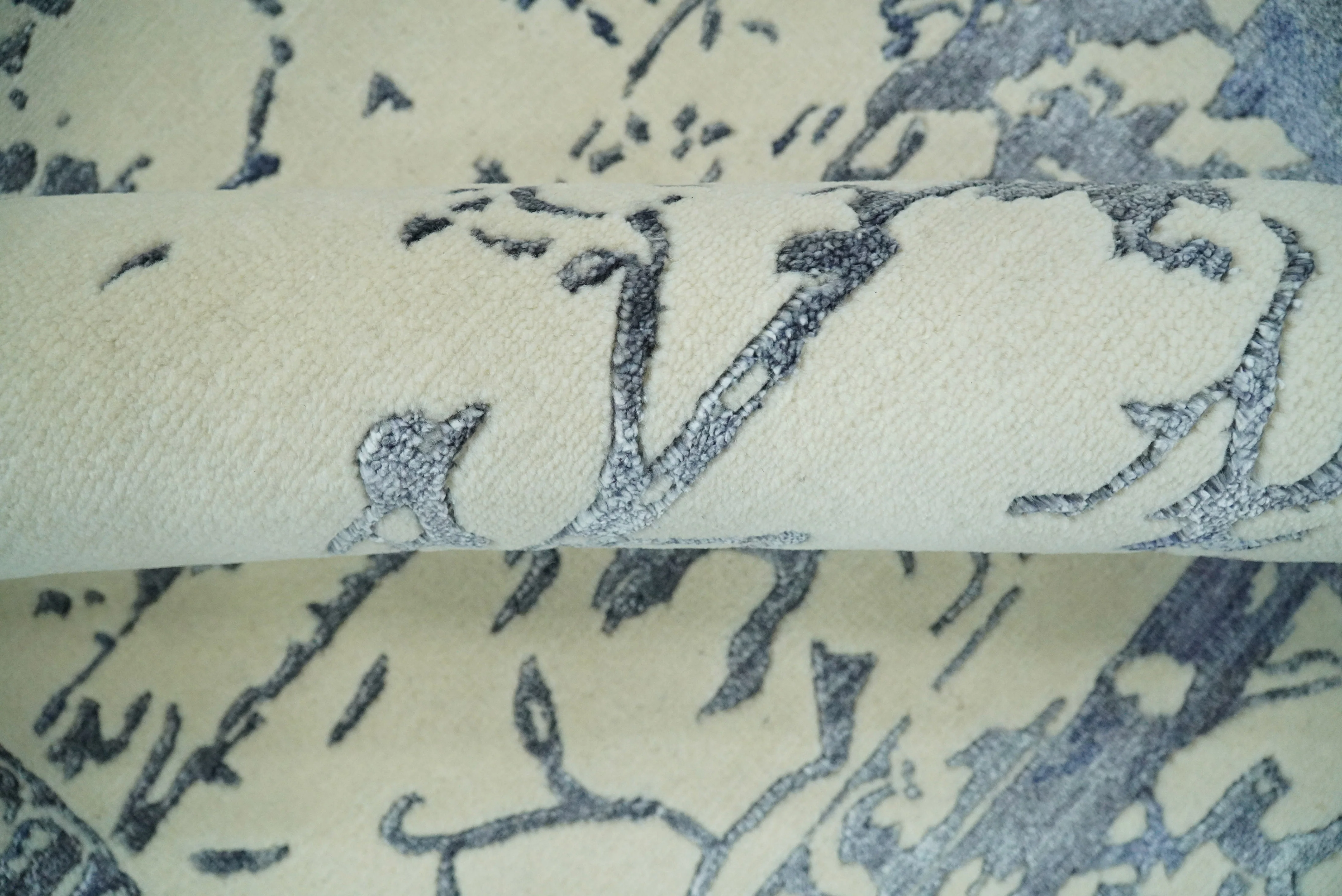 8x10 Hand knotted Ivory and Blue Modern Abstract Wool and Bamboo Silk Area Rug | TRDCP489810 - Image 11