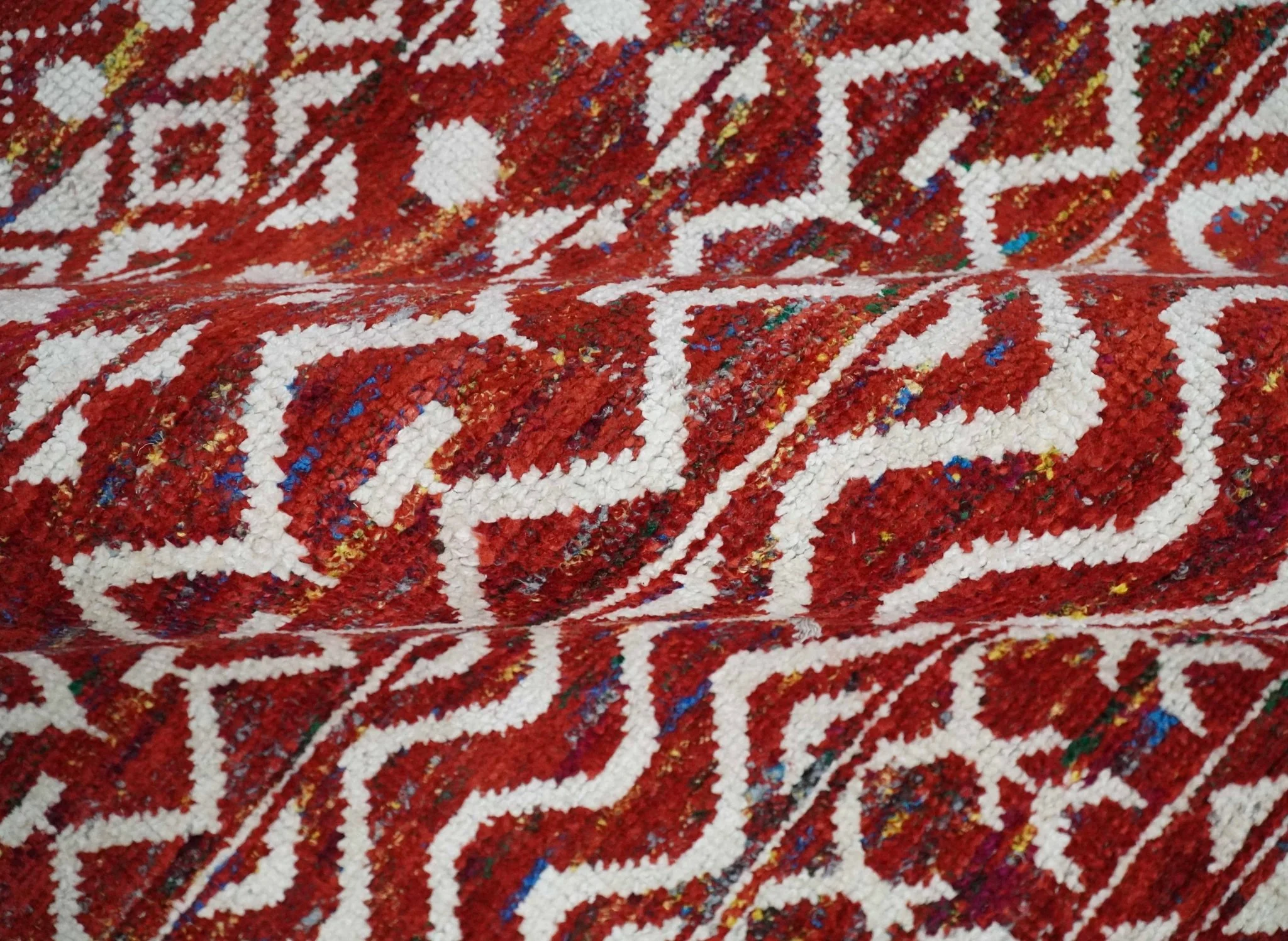 8x10 Hand Knotted Maroon and White Modern Contemporary Southwestern Tribal Trellis Recycled Silk Area Rug | OP27 - Image 7