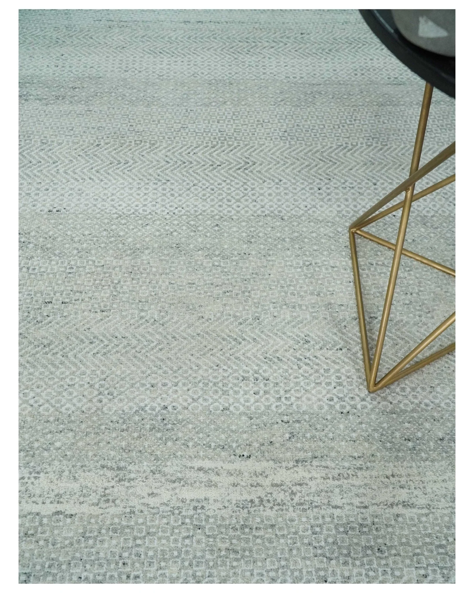 Hand Knotted Silver, Ivory and Gray 8x10 Modern Geometric Trellis Scandinavian Wool Area Rug | TRDCP945810 - Image 2