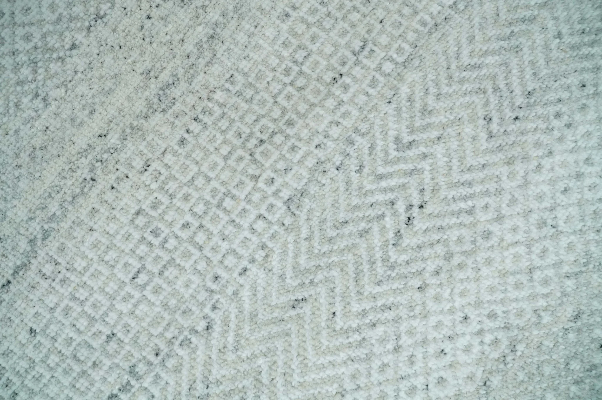 Modern Geometric Trellis Scandinavian 8x10 Hand Knotted  Silver, Ivory and Gray Wool Area Rug | TRDCP955810 - Image 4