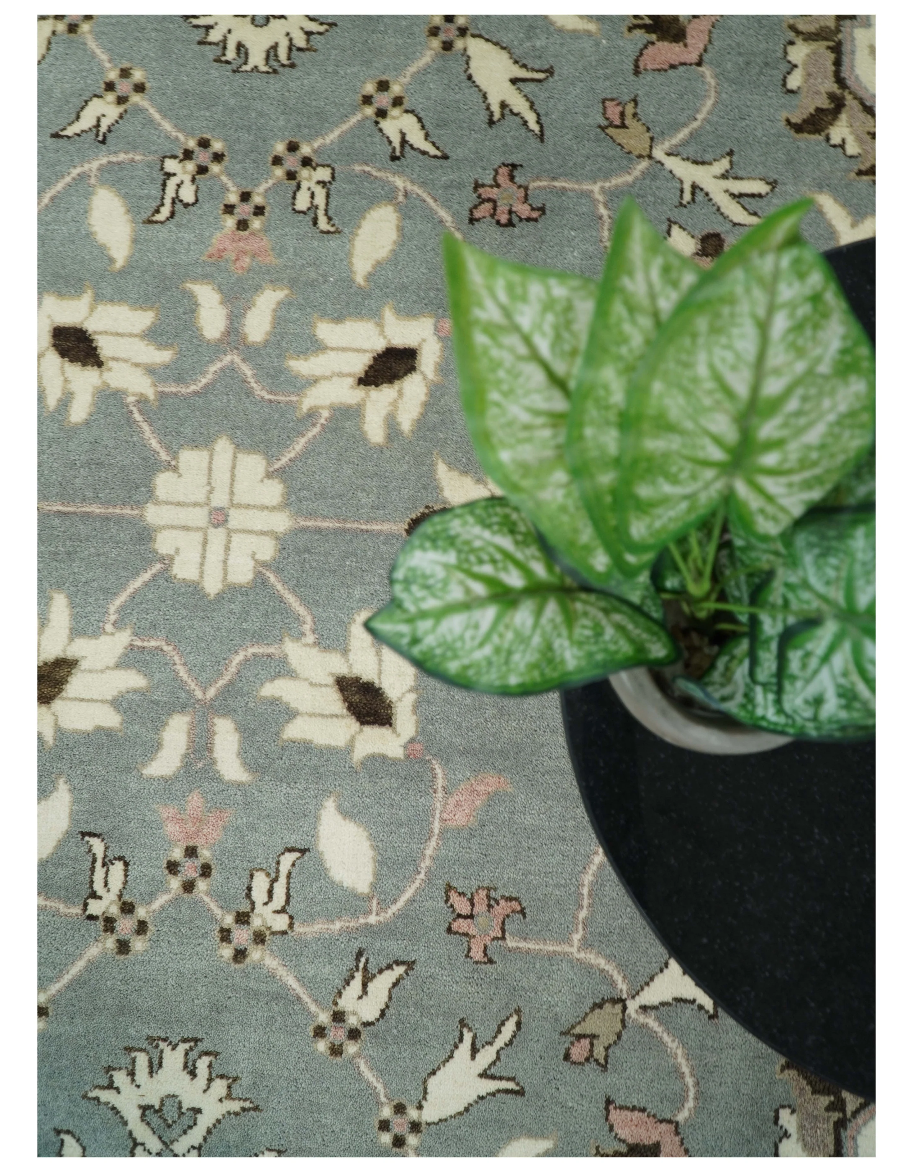 8x10 Hand Knotted Silver and Beige Traditional Persian Oushak Wool Rug | TRDCP760810 - Image 10