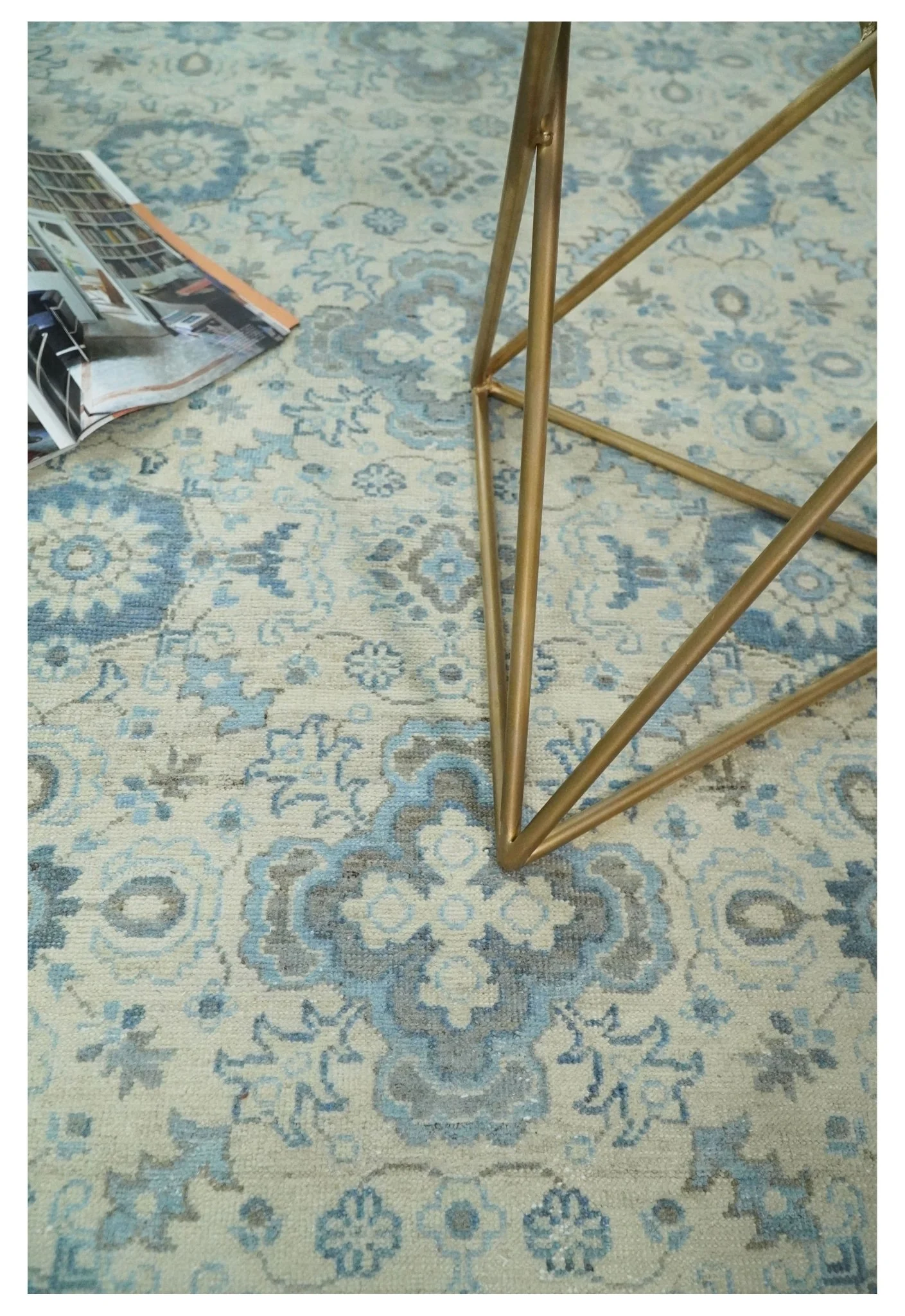Vintage 8x10 Hand Knotted Traditional Ivory and Blue Oxidized Textured Low Pile Wool Rug | TRD1650810 - Image 8