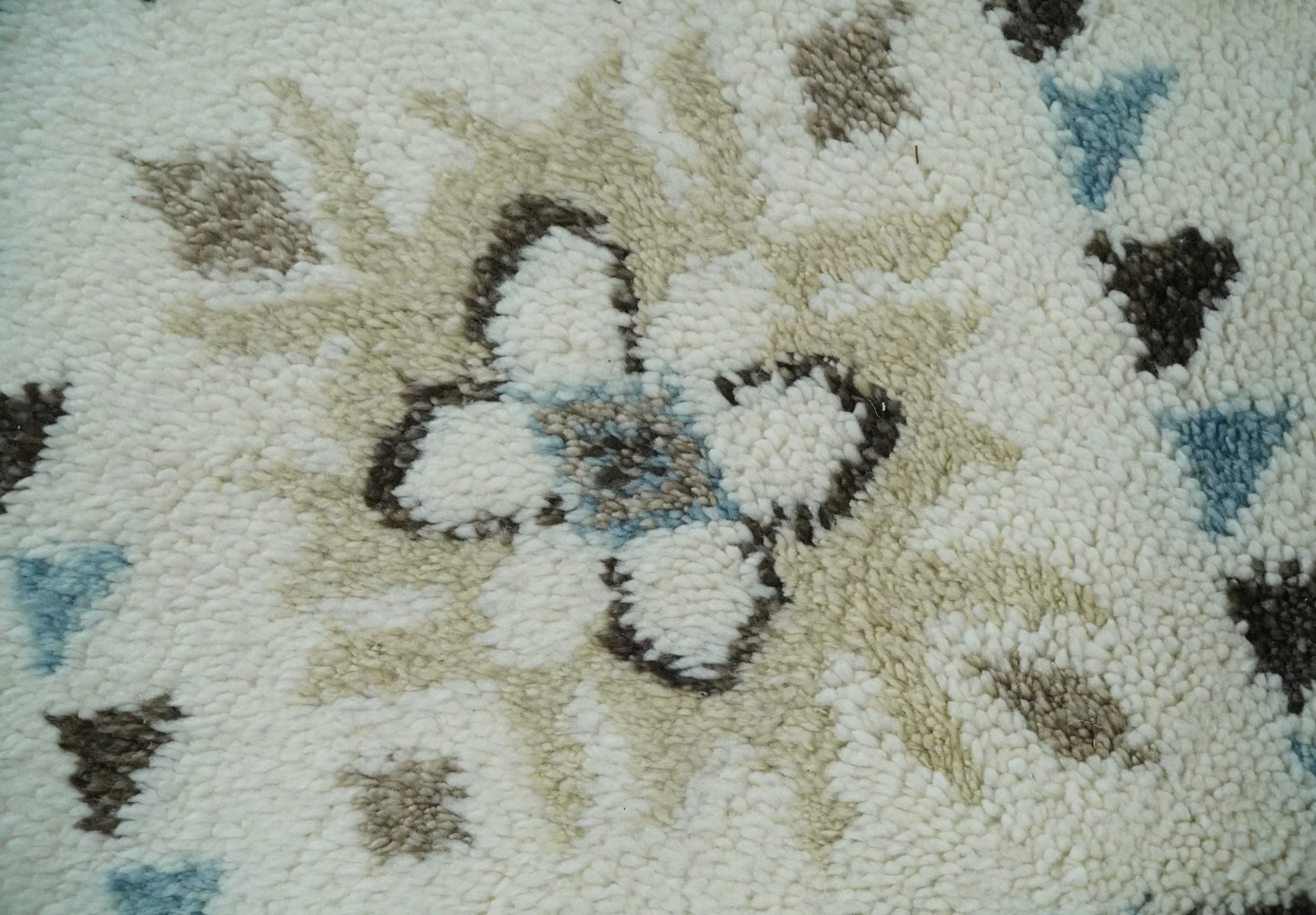 8x10 Tribal Design Ivory, Brown and Blue Traditional Hand Knotted Wool Area Rug - Image 5