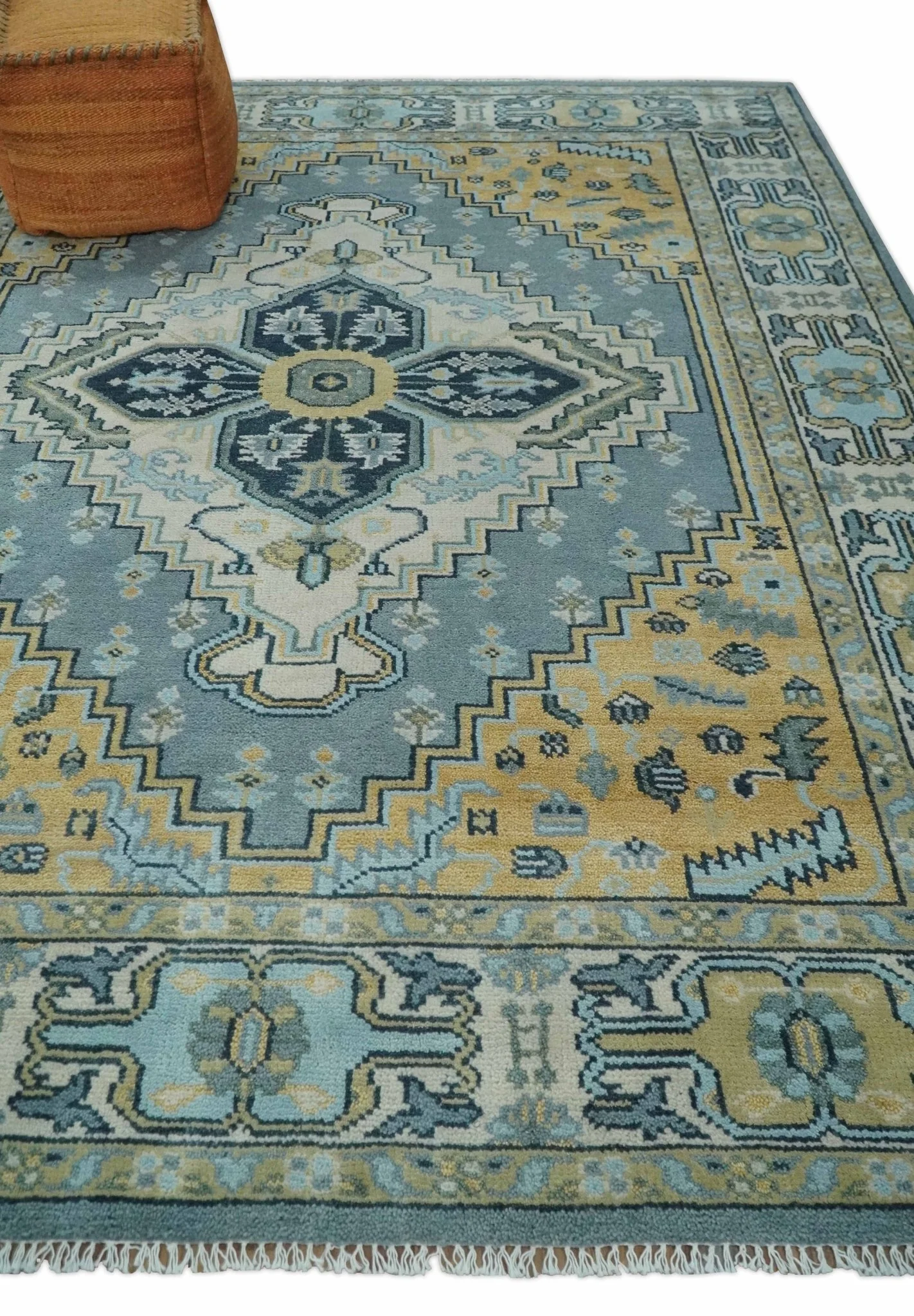 8x10 Ivory, Blue and Beige Heriz Serapi Traditional  Persian Antique Hand Knotted Wool Area Rug | TRDCP1117810 - Image 3