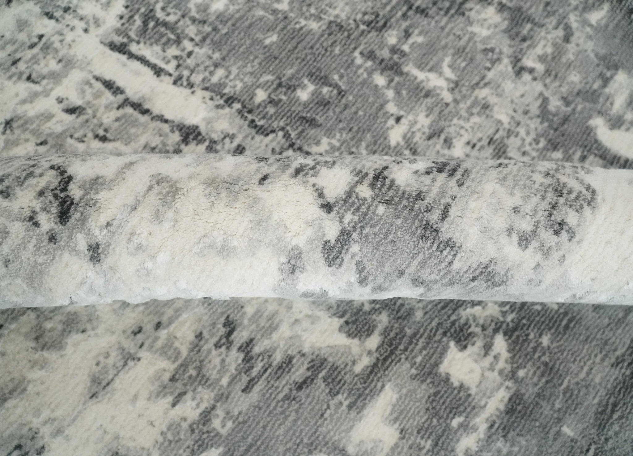 8x10 Modern Abstract Blended wool and Art silk Ivory, Silver and Charcoal Hand Loomed Area Rug - Image 6
