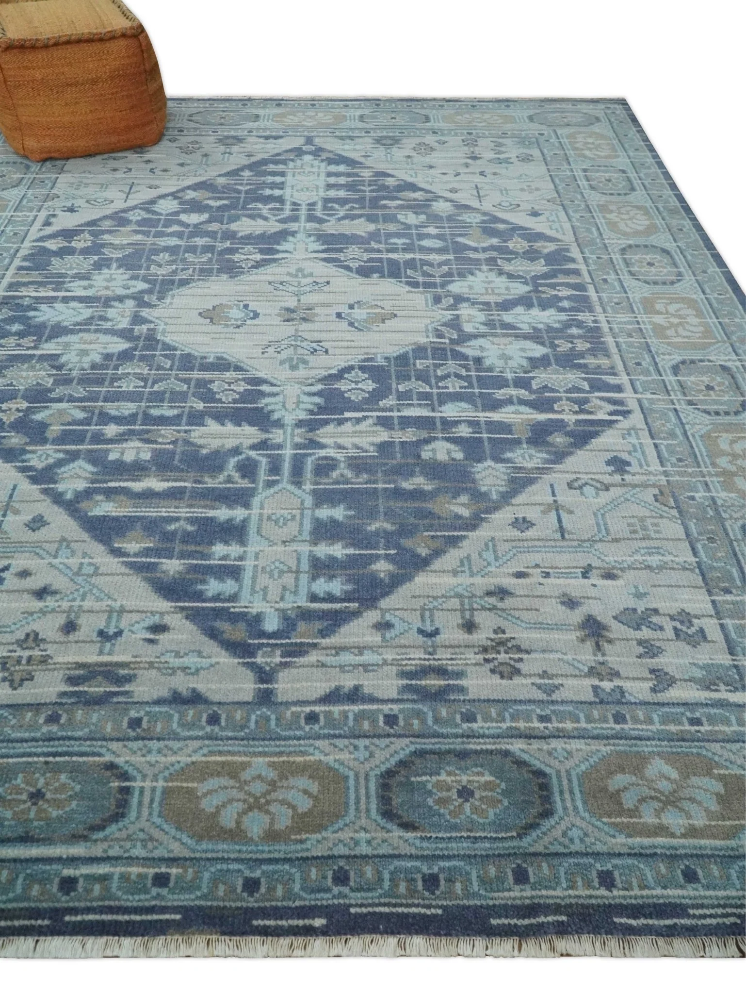 Woolen 8x10 Navy Blue and Beige Traditional Hand Knotted Wool Area Rug - Image 3