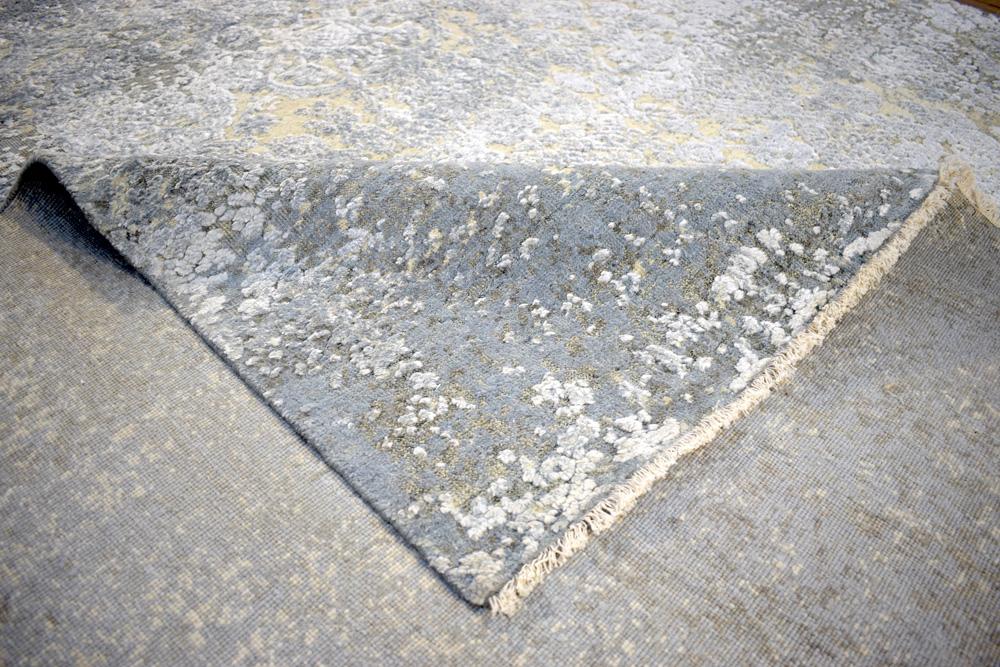 Silver and Charcoal 8x10 Rug Traditional Handmade Wool and Bamboo Silk Area Rug | TRD1788810 - Image 8