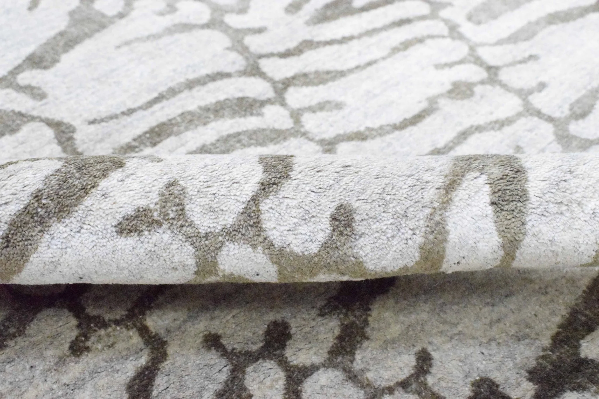 8x10 Rug, White and Brown Rug, Modern and Abstract Rug, Hand-loom Printed Viscose Area Rug | TRD020QT810 - Image 4