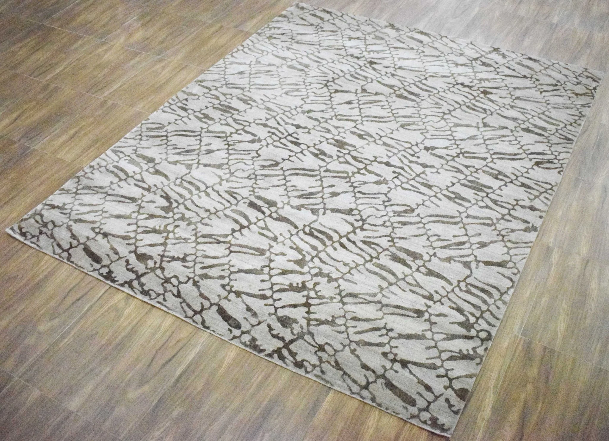 8x10 Rug, White and Brown Rug, Modern and Abstract Rug, Hand-loom Printed Viscose Area Rug | TRD020QT810 - Image 5