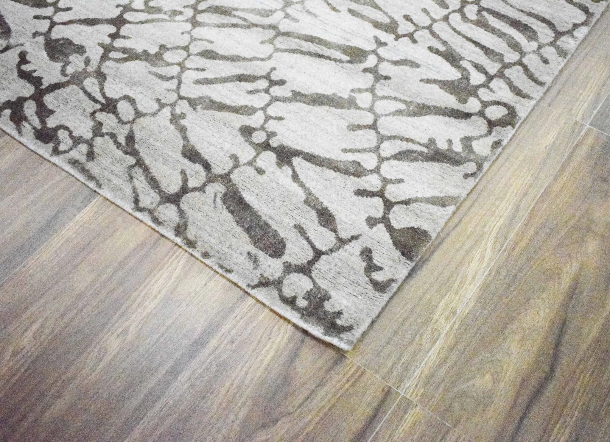 8x10 Rug, White and Brown Rug, Modern and Abstract Rug, Hand-loom Printed Viscose Area Rug | TRD020QT810 - Image 6