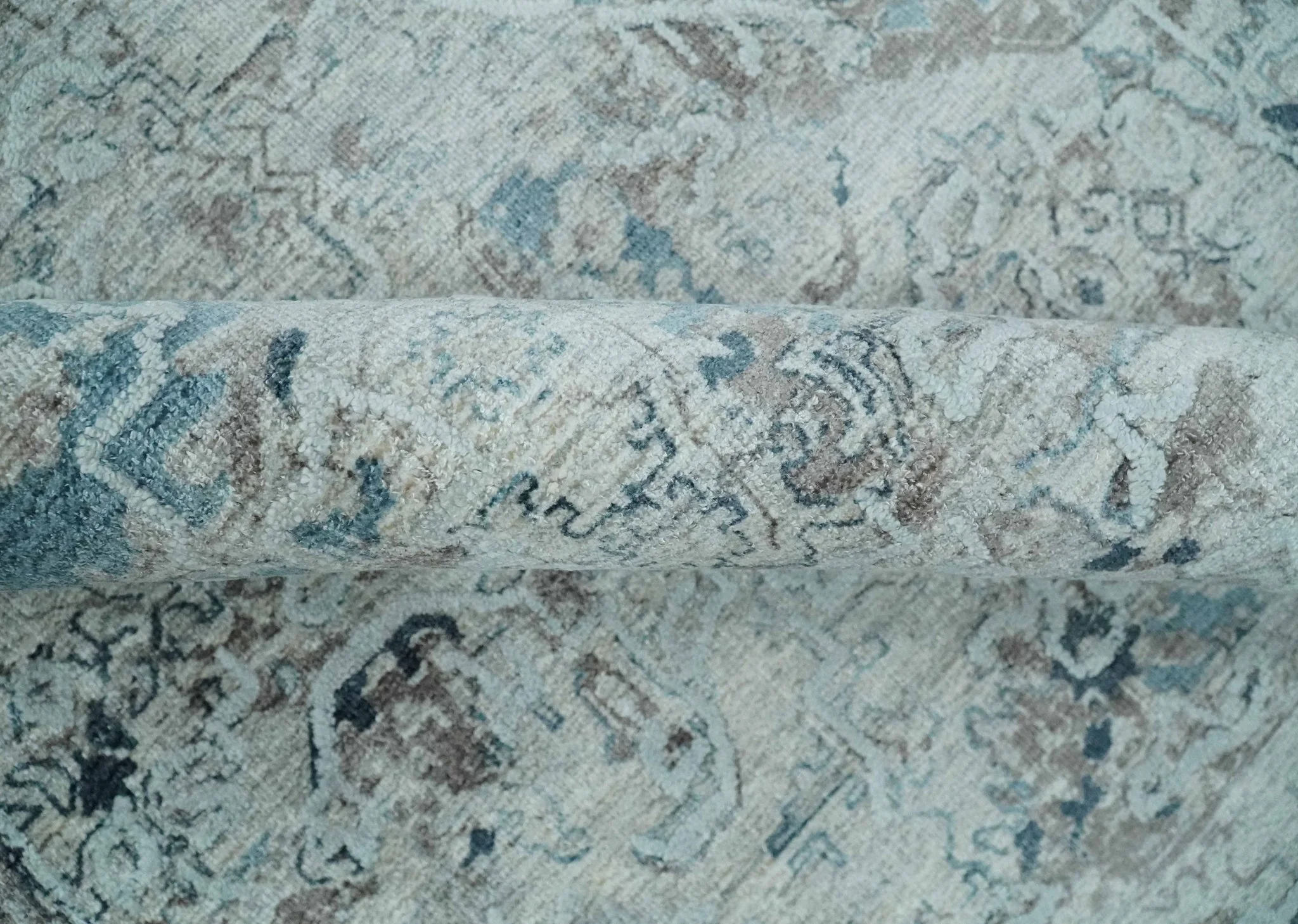 Carved 8x10 Silver, Gray and Charcoal Modern Abstract Handmade Art Silk and Wool Area Rug - Image 6