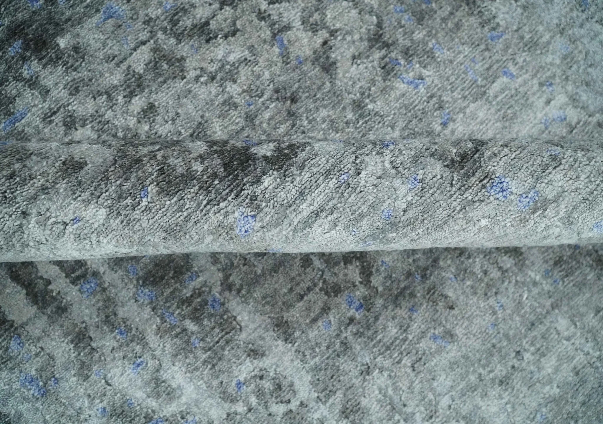 8x10 Silver, Ivory and Charcoal Modern Abstract Handmade Bamboo Silk Area Rug - Image 7