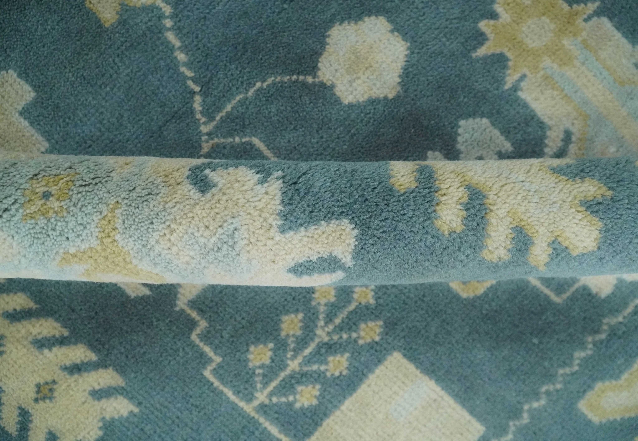 8x10 Teal and Beige Hand Knotted Heriz Serapi Floral Area Rug | TRDCP1185810 - Image 6