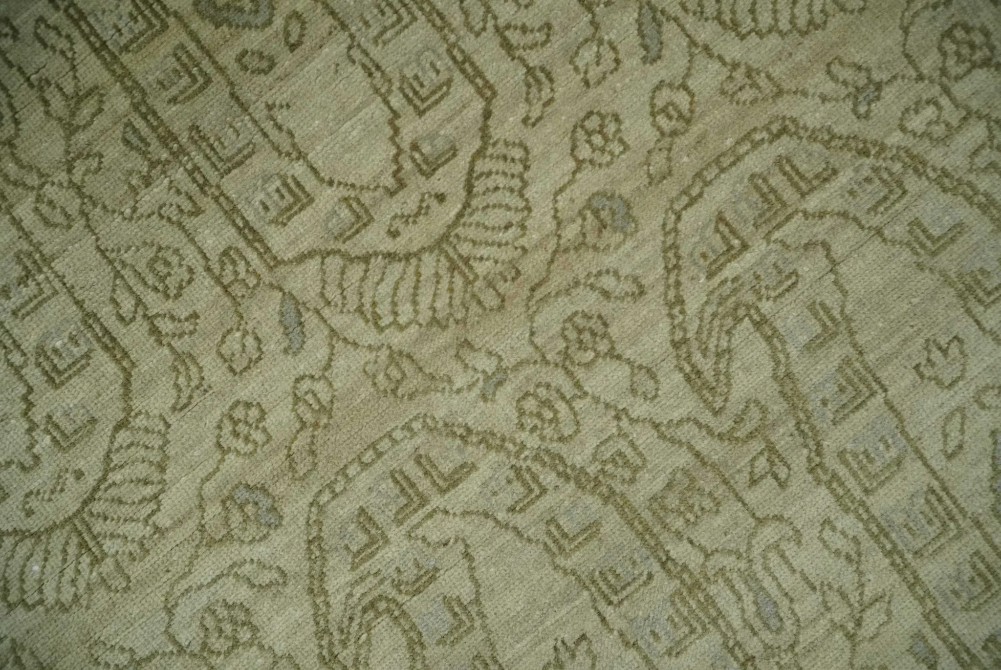 7.10x9.7 Traditional Ivory and Olive Antique Style Hand knotted Wool Area Rug, Kids, Living Room and Bedroom Rug - Image 4