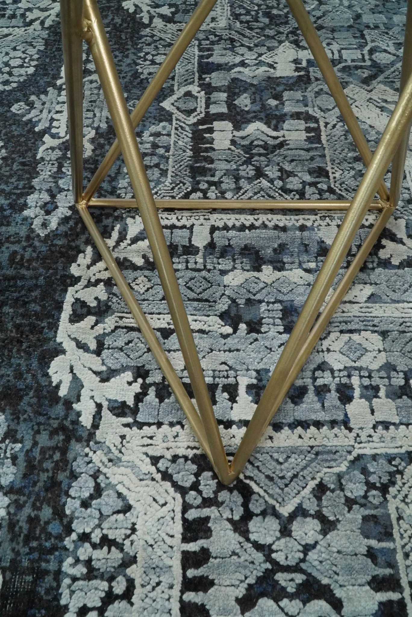 Blue and Silver 8x10 Rug Traditional Handmade Wool and Bamboo Silk Area Rug | TRD1786810 - Image 8