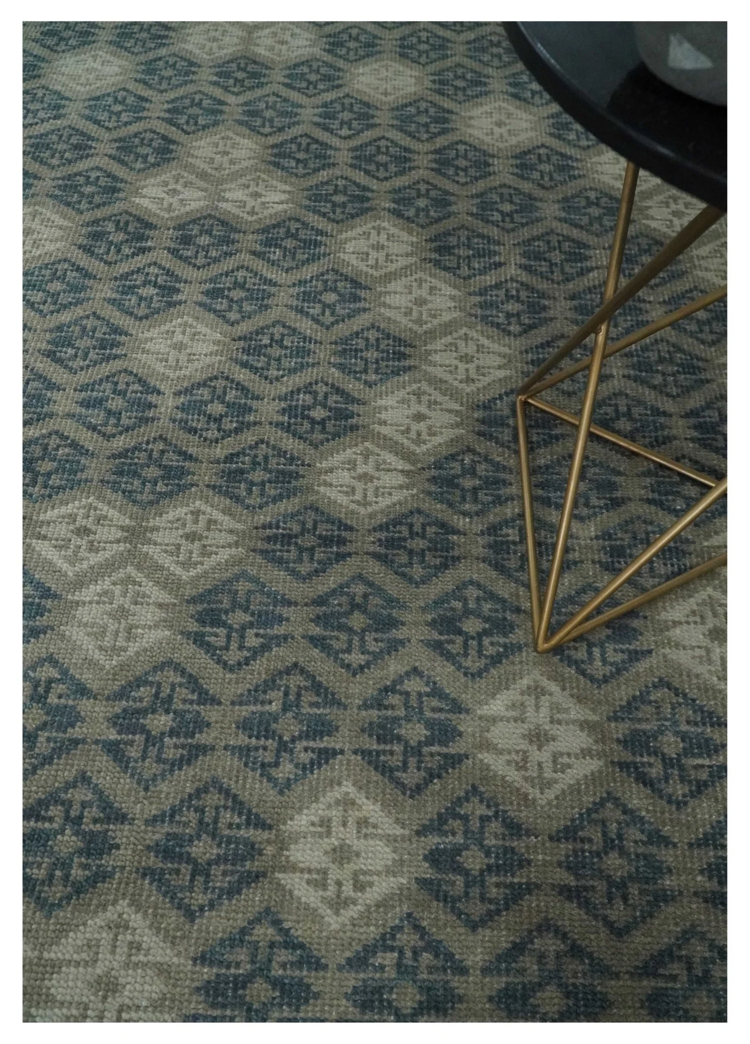 8x9.9 Gray, Ivory and Beige Honeycomb Traditional Hand Knotted Wool Area Rug - Image 2