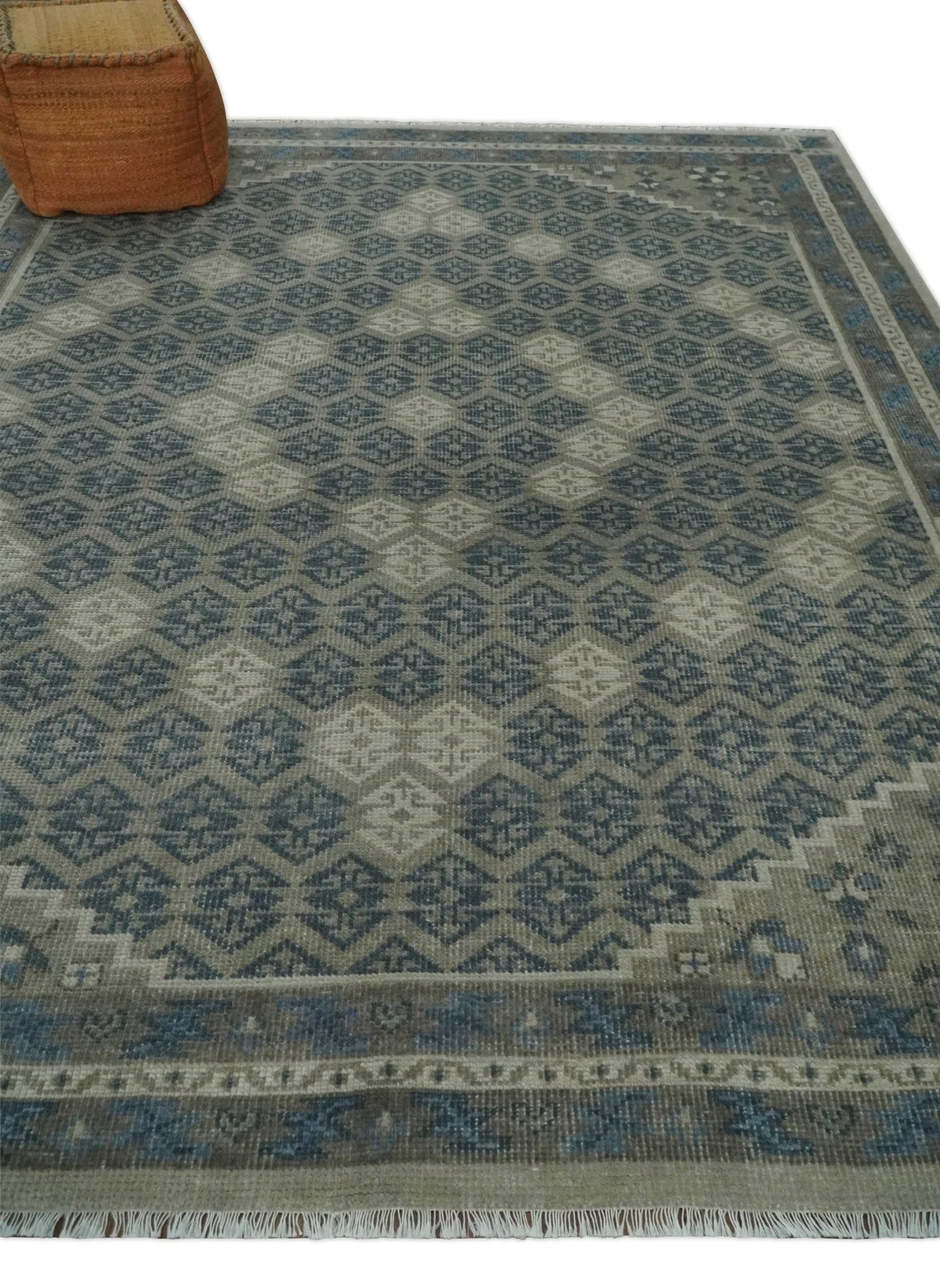 8x9.9 Gray, Ivory and Beige Honeycomb Traditional Hand Knotted Wool Area Rug - Image 3